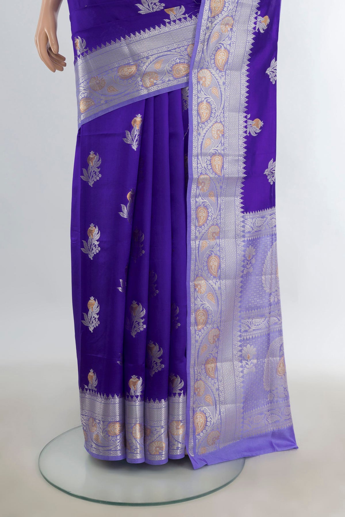 Pleats and pallu of Pure Silk Dark Blue Banarasi Raw Saree with Zari Butta on the body and Silk Border. 