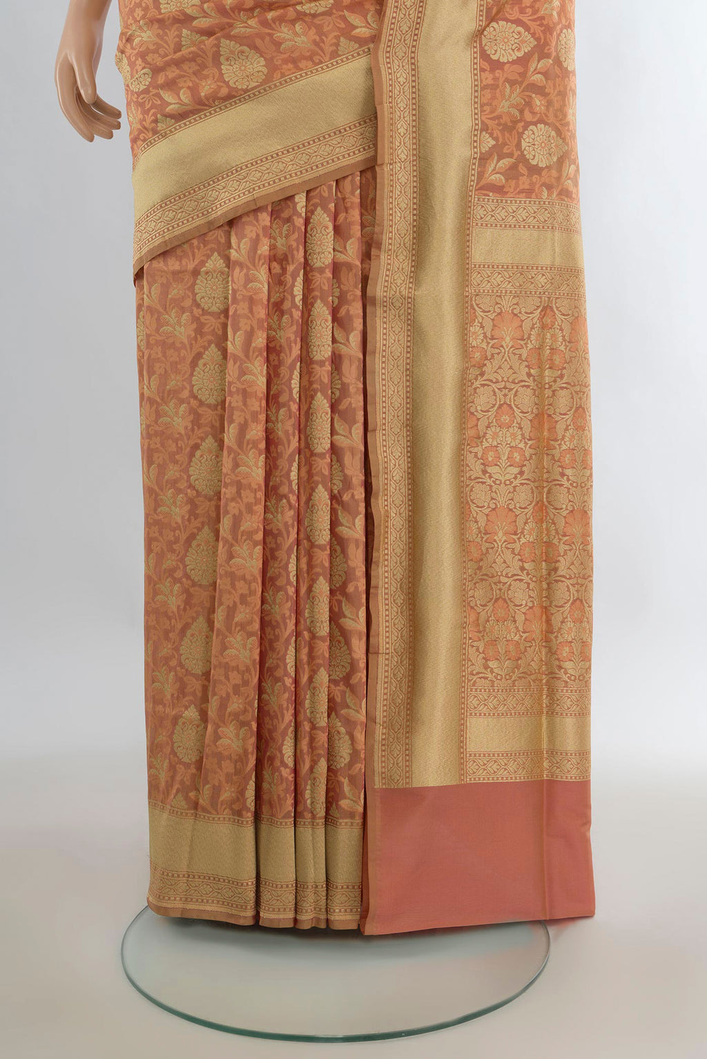 Pleats and pallu of Pure Silk Peach Banarasi Saree with Jacquard With Zari Butta on the body and Zari Border. 