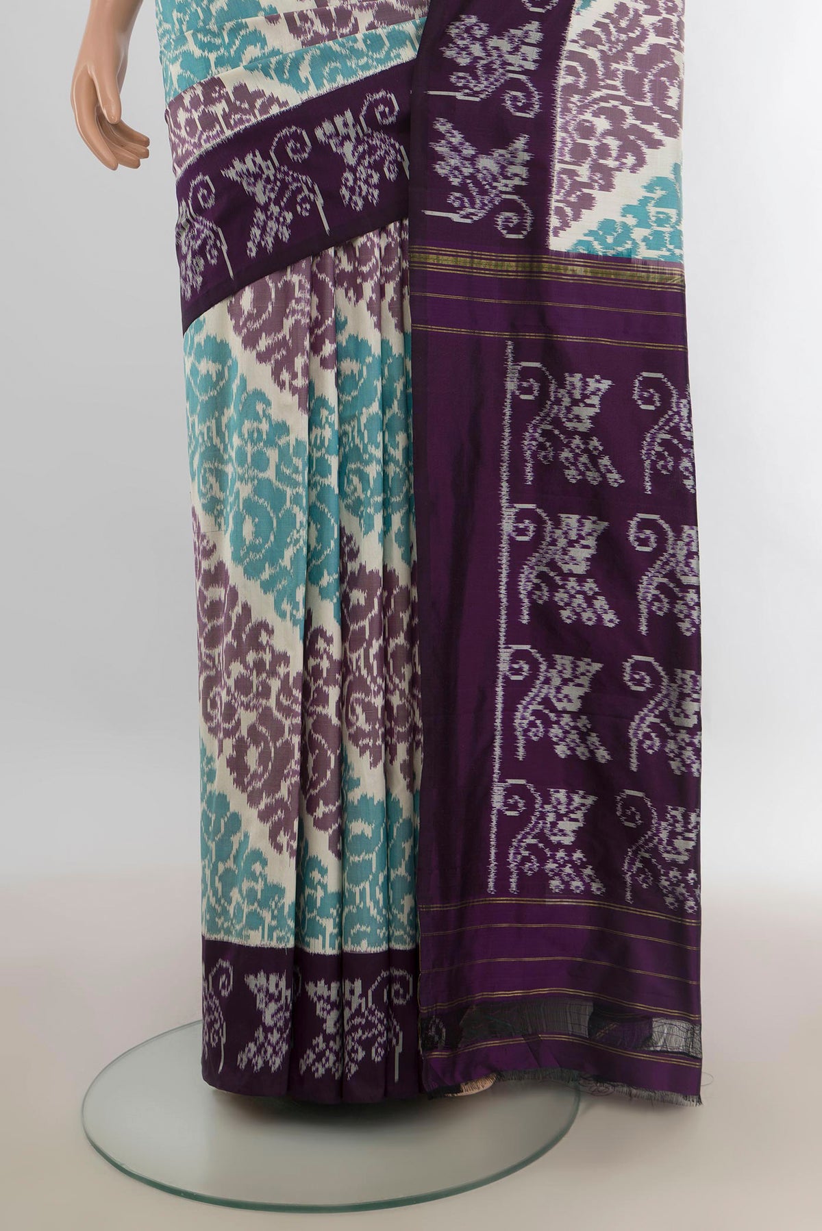 Pleats and pallu of Pure Silk Multi Color Pochampally Saree with Pure Ikat on the body and Plain Border. 