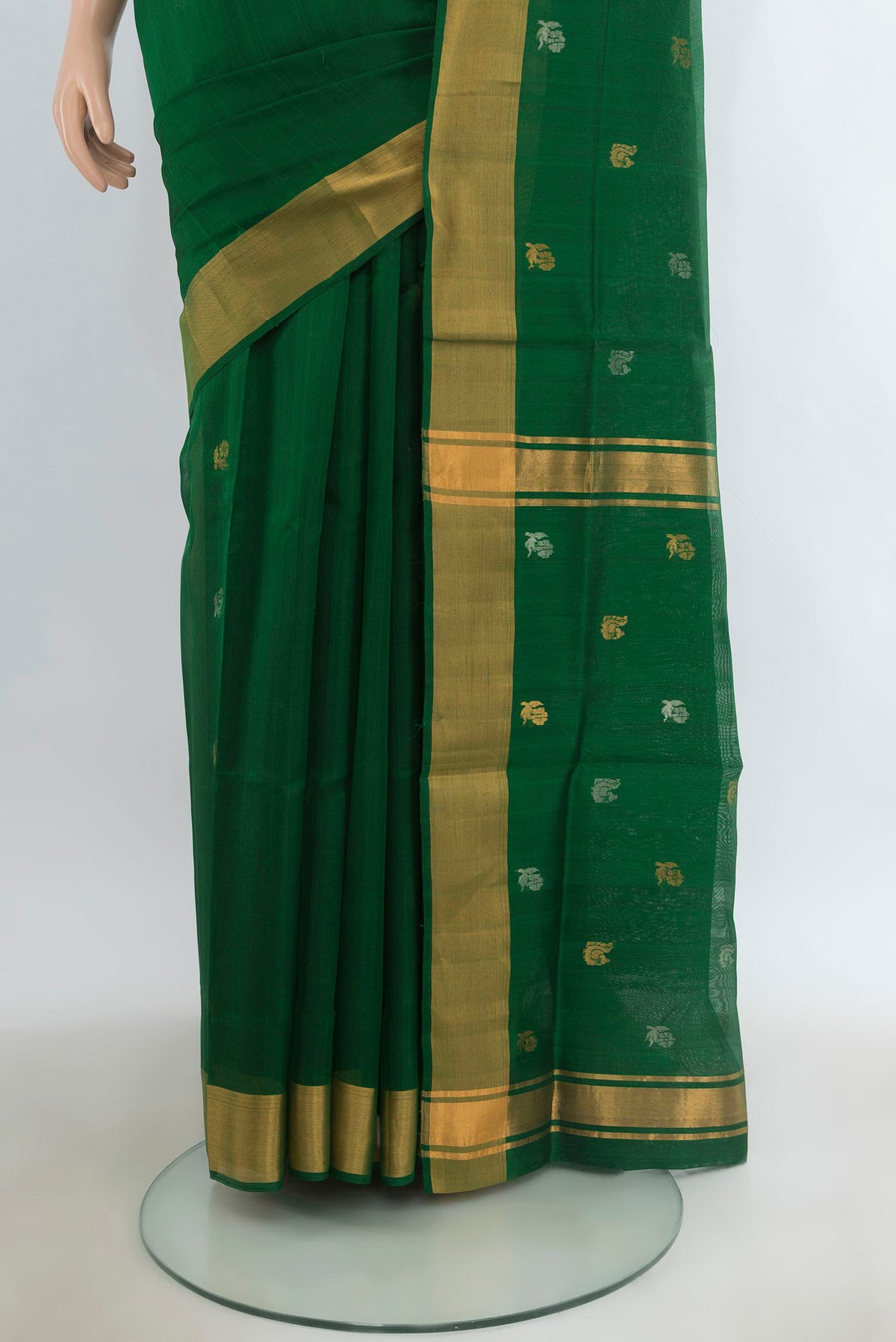 Pleats and pallu of Pure Silk Green Uppada Saree with Zari Butta on the body and Zari Border. 