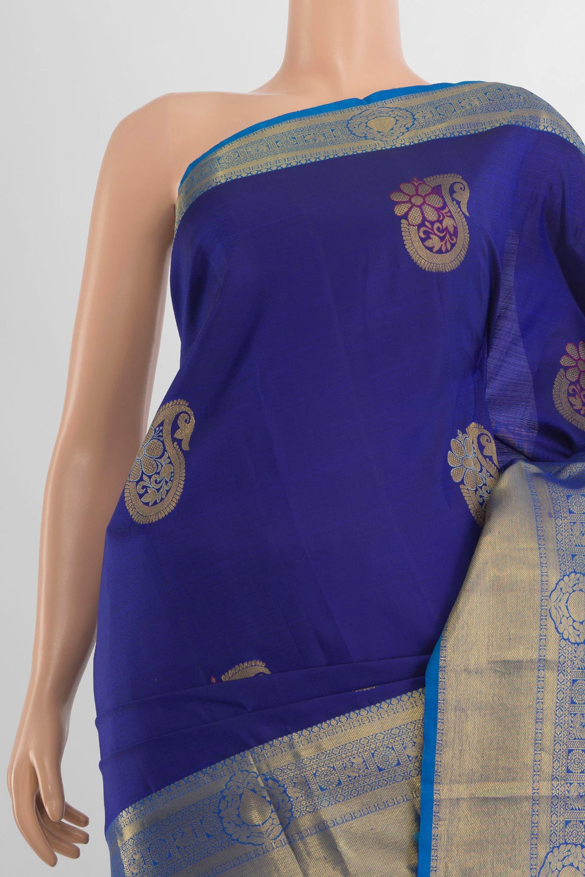 Border image of Pure Silk Dark Blue Kanjivaram Saree with Zari Butta on the body and Silk Border. 