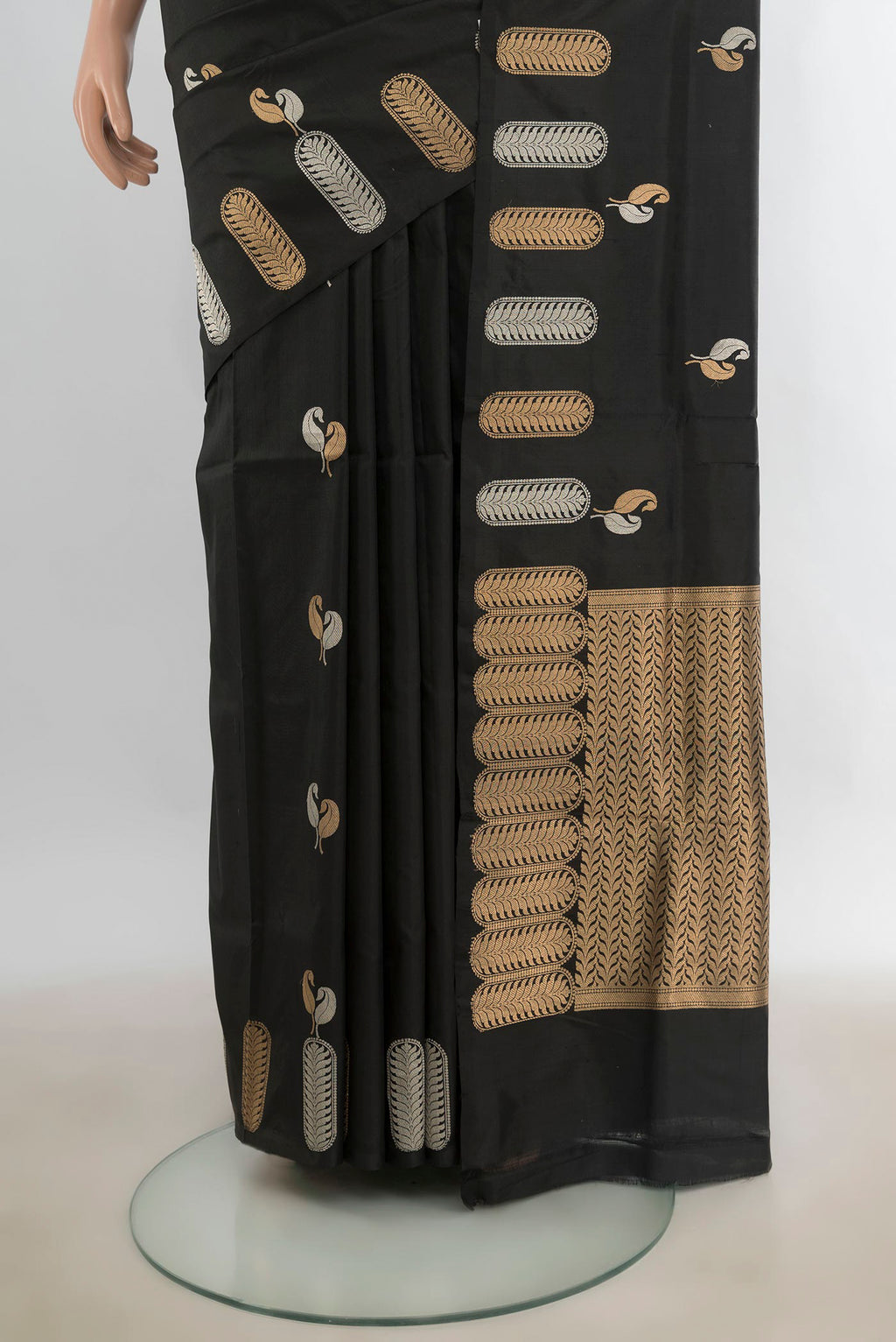 Pleats and pallu of Pure Silk Black Banarasi Katan Saree with Zari Butta on the body and Fancy Border. 