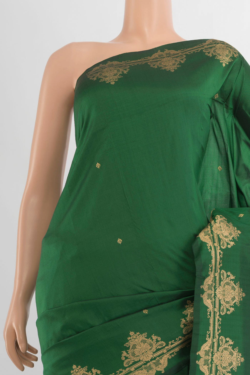 Border image of Pure Silk Bottle Green Banarasi Katan Saree with Zari Butta on the body and Silk Border. 