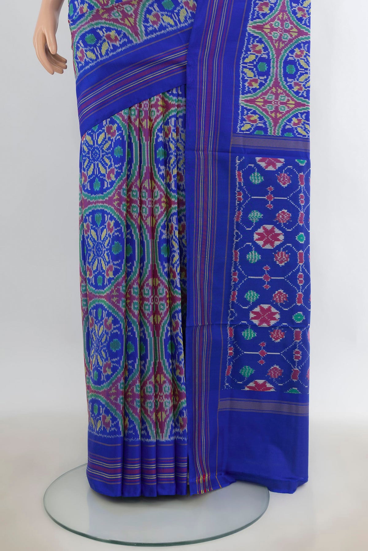 Pleats and pallu of Pure Silk Royal Blue Pochampally Saree with Pure Ikat on the body and Plain Border. 