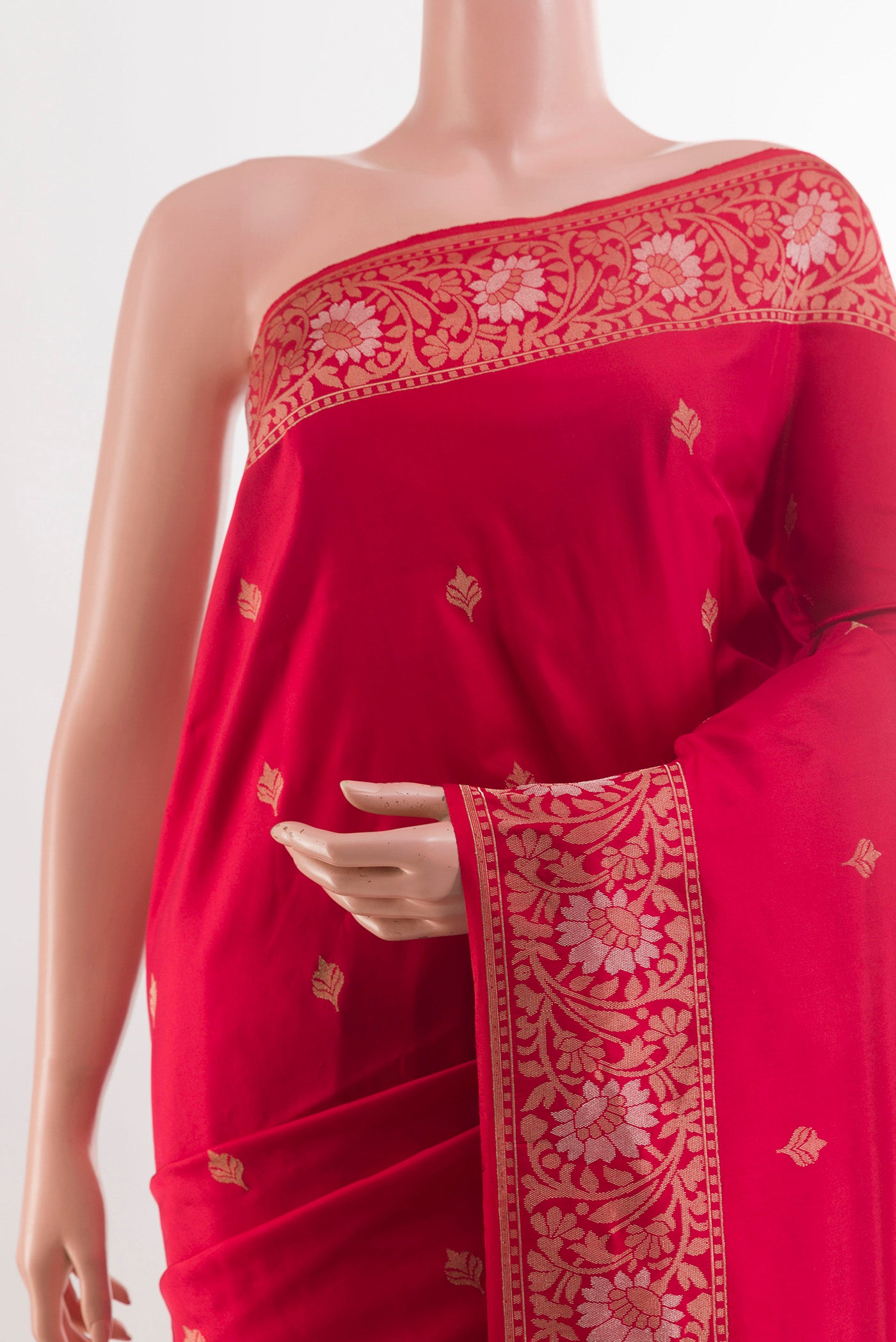 Border image of Red Banarasi Silk Saree with Zari Butta on the body and Zari Border. 