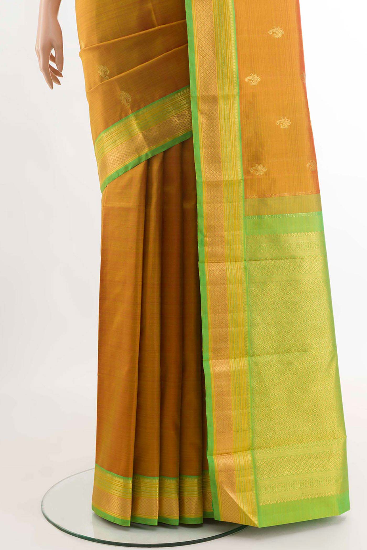 pleats pallu