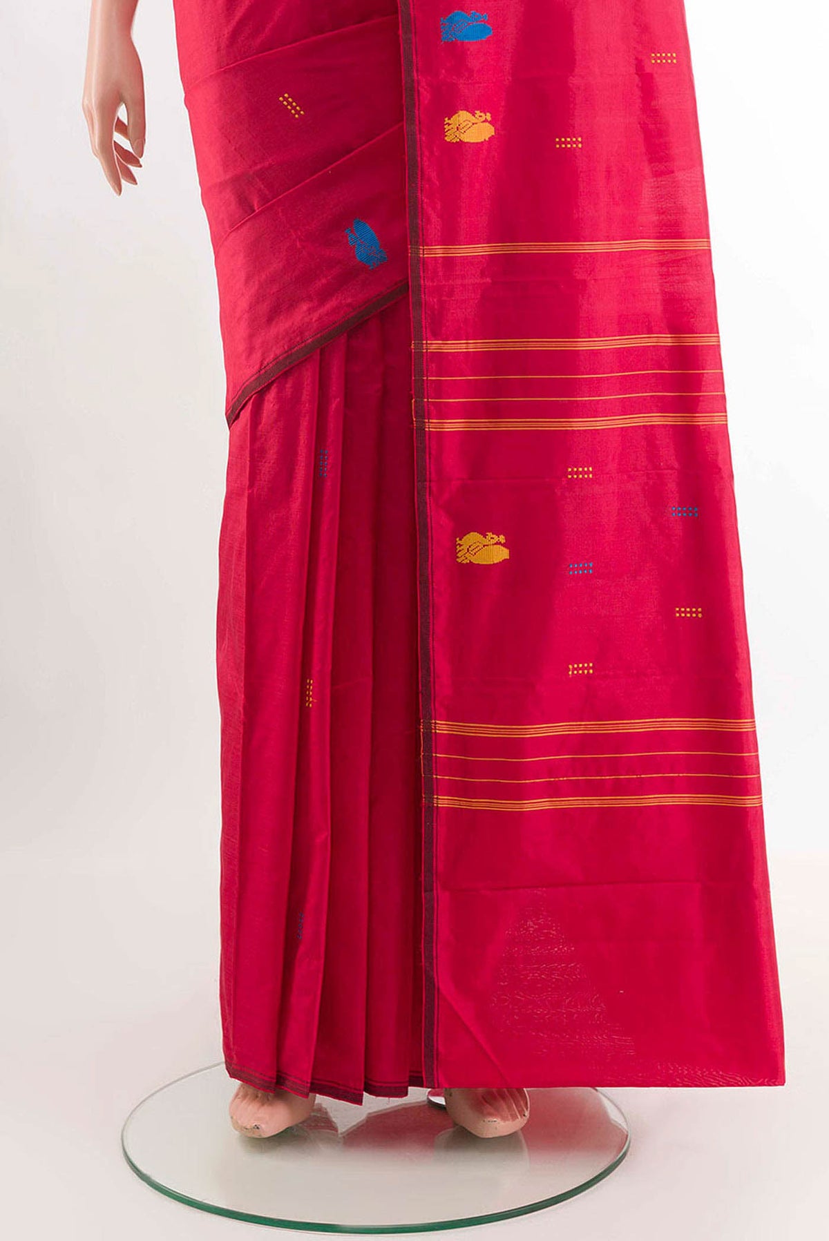 Pleats and pallu of Red Kanchipuram Silk Saree with Thread Butta on the body and Thread Border