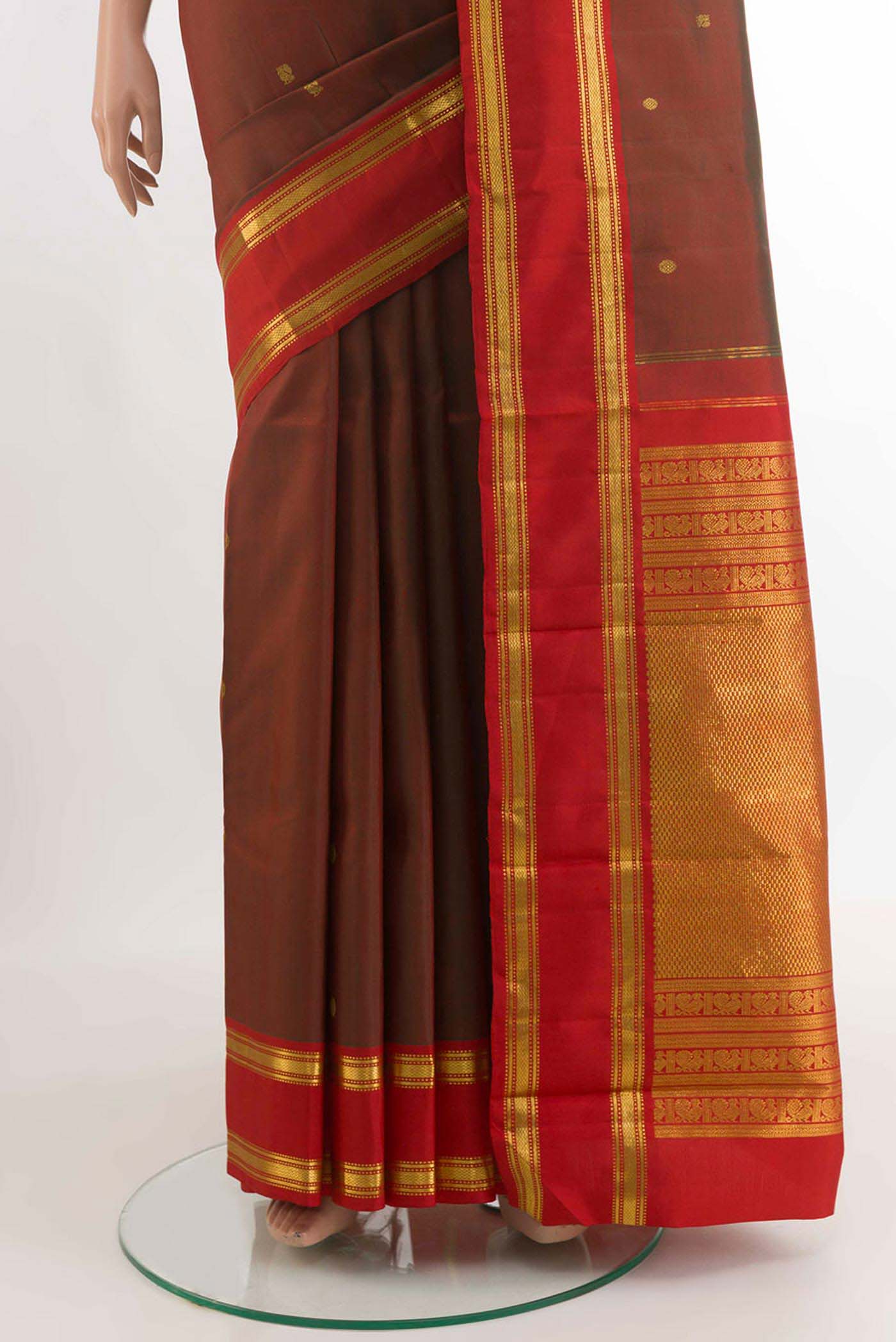 pleats pallu