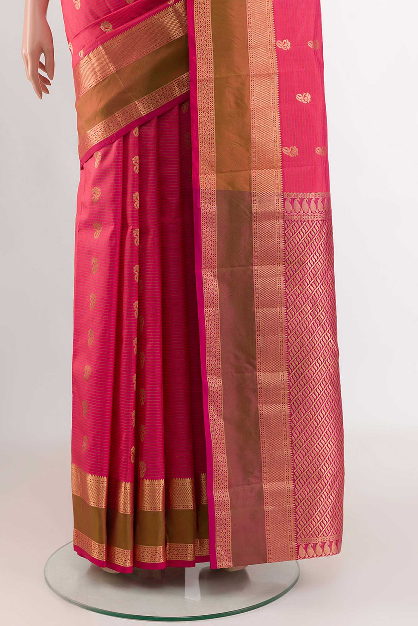 pleats pallu