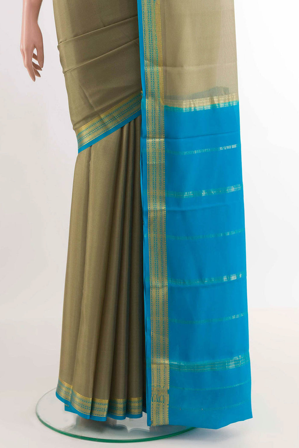 pleats pallu
