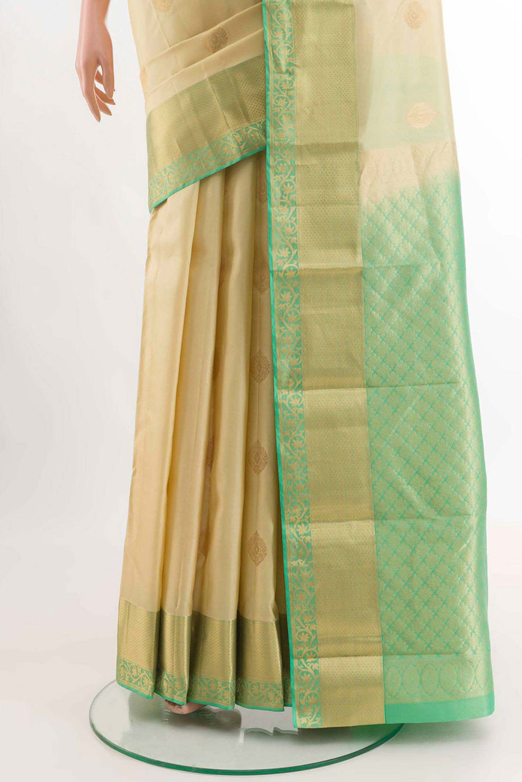 pleats pallu