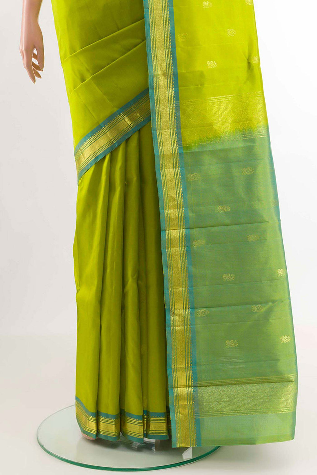 pleats pallu