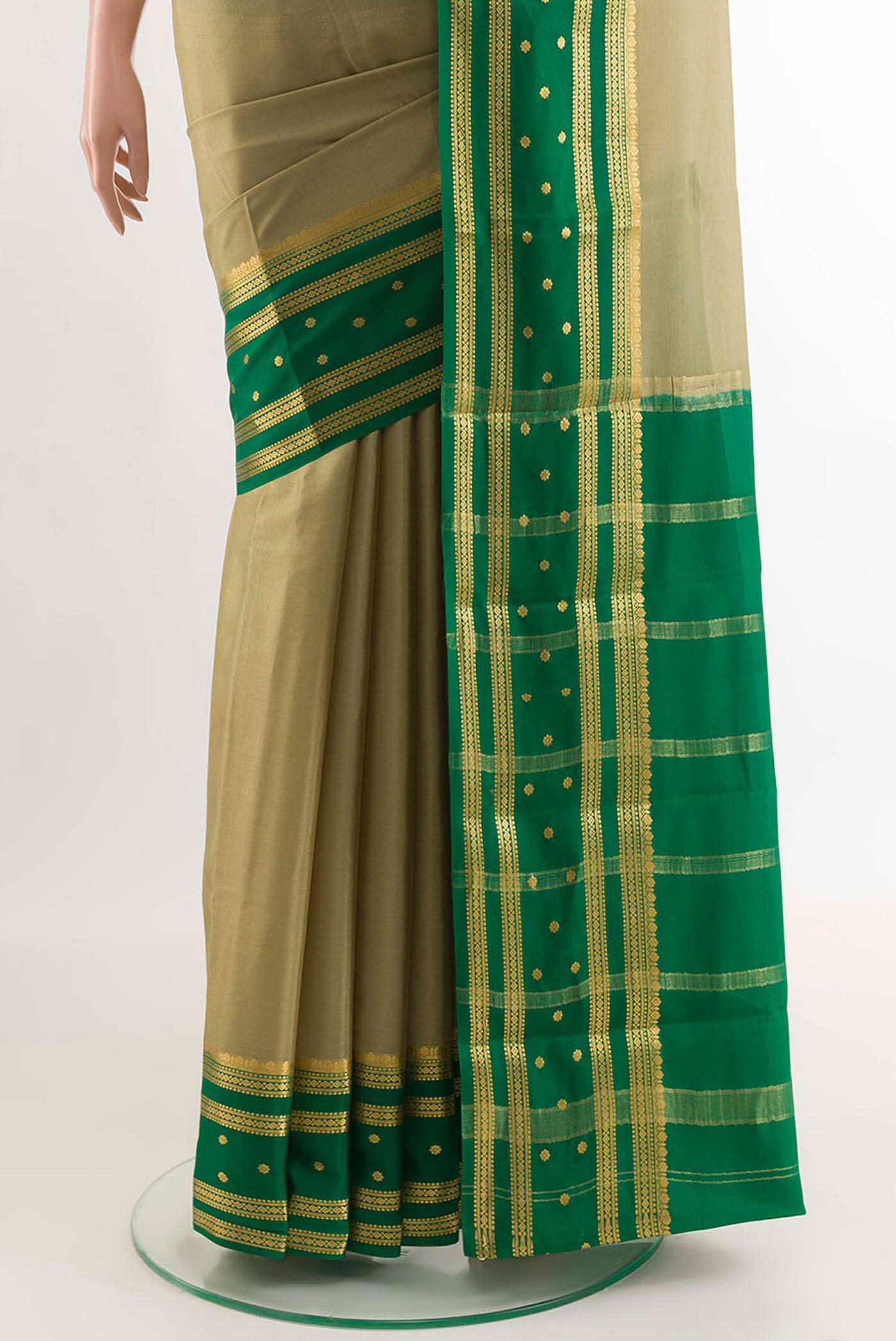 pleats pallu