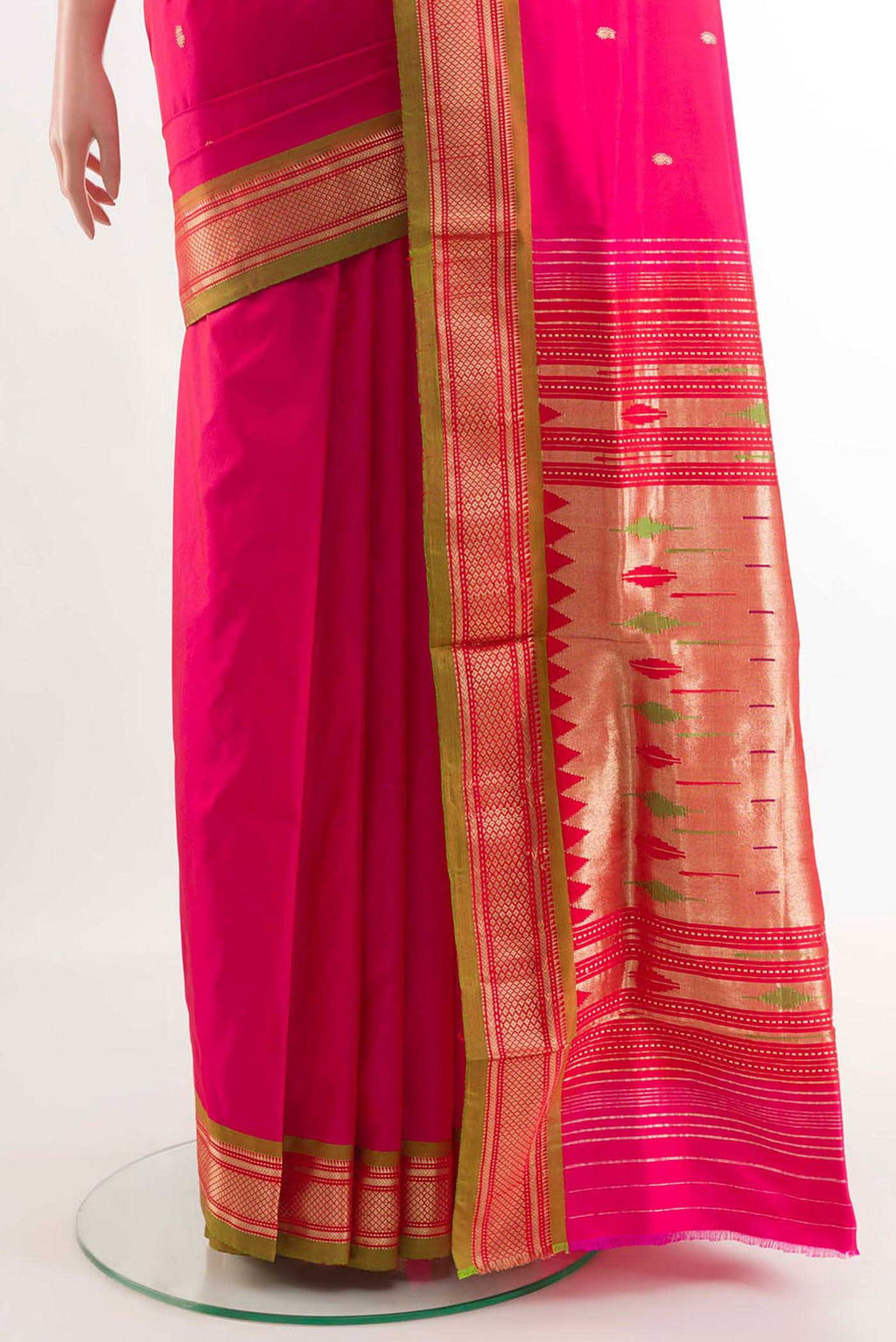 pleats pallu