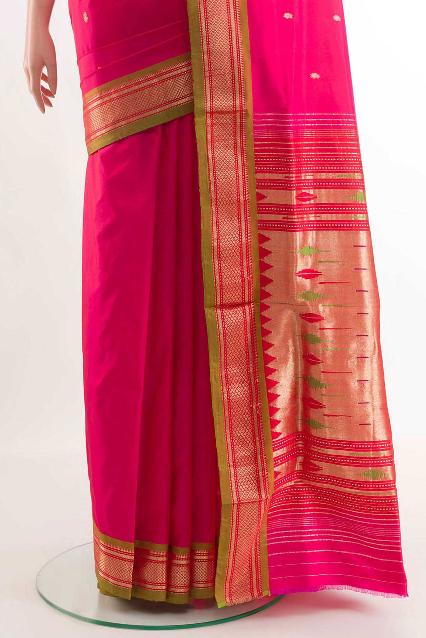 pleats pallu
