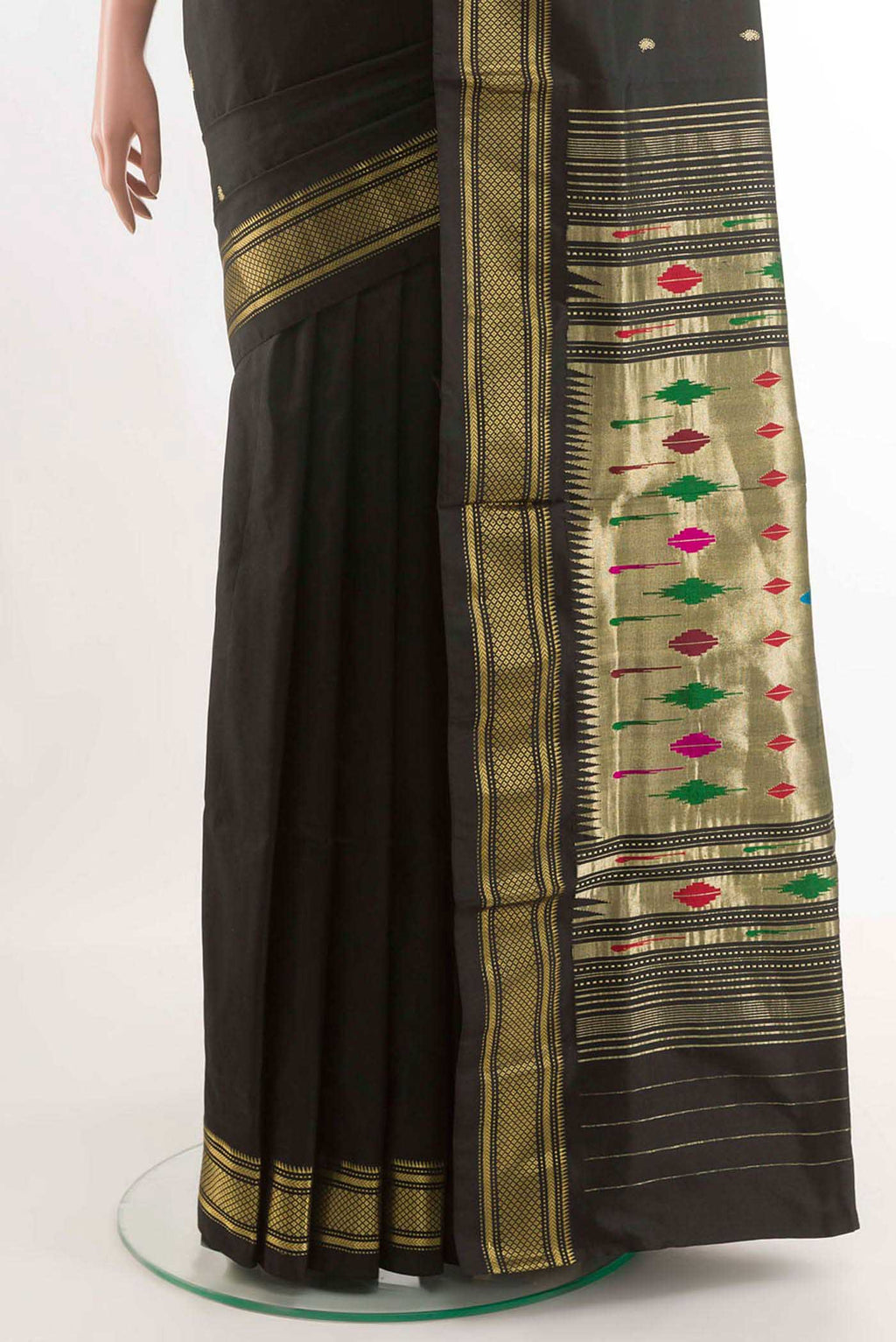 pleats pallu