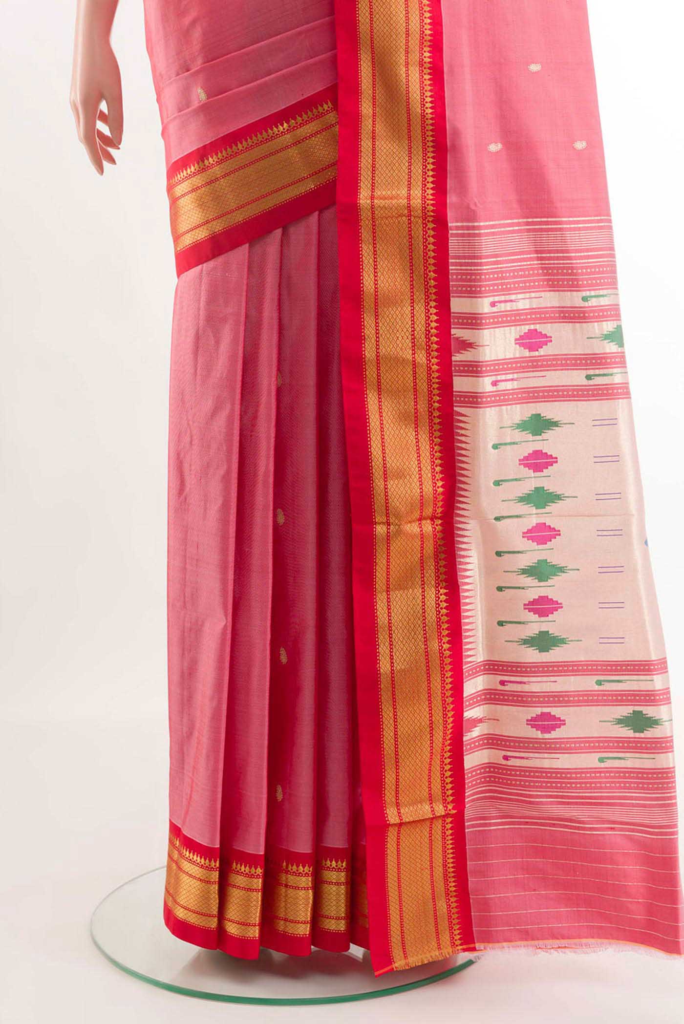 pleats pallu