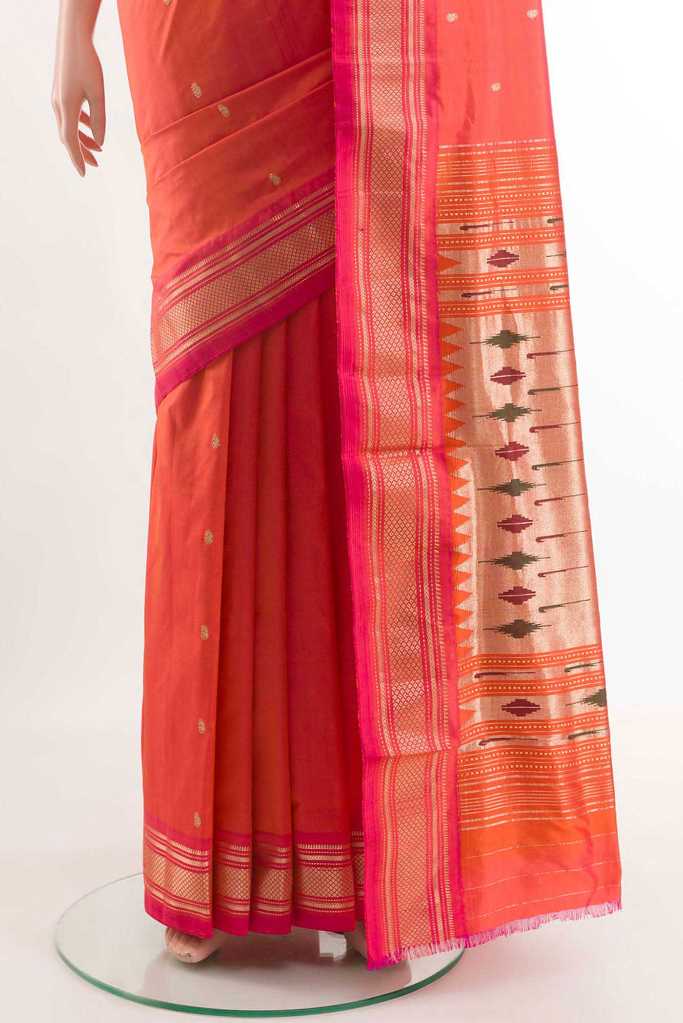 pleats pallu