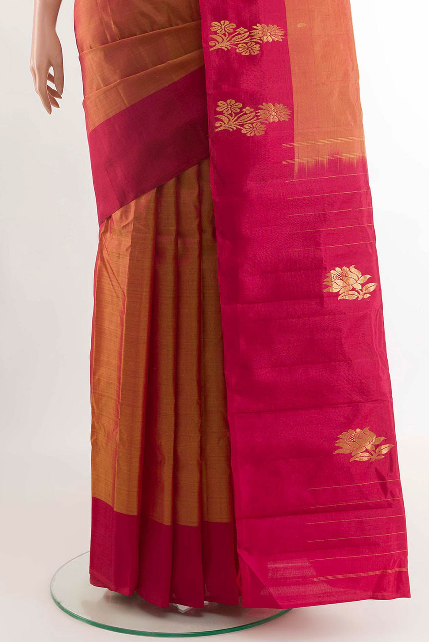 pleats pallu