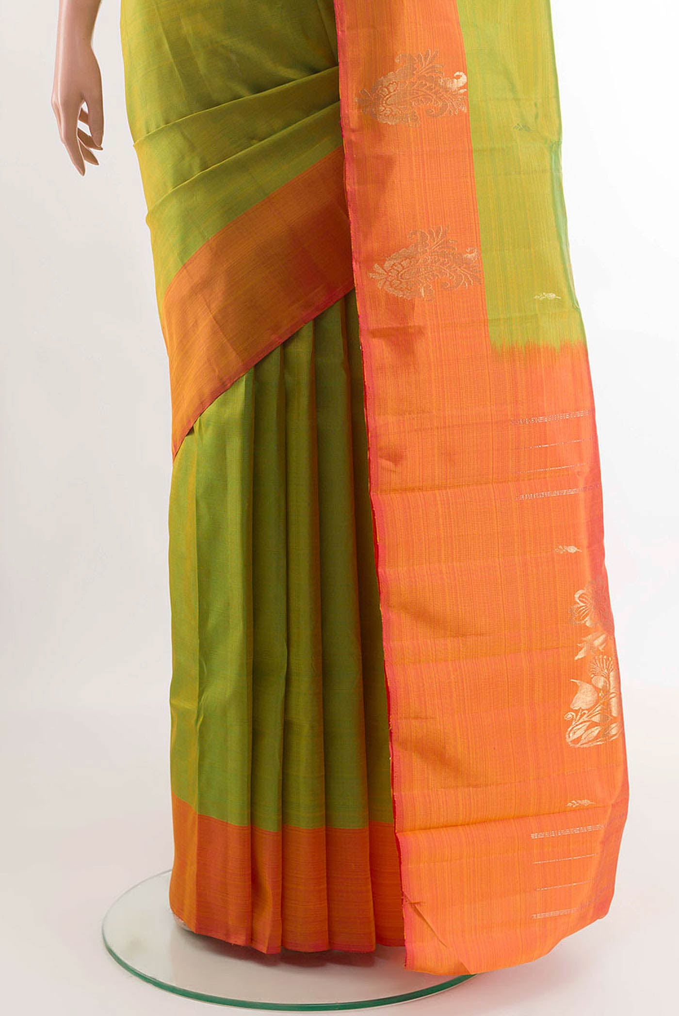 pleats pallu