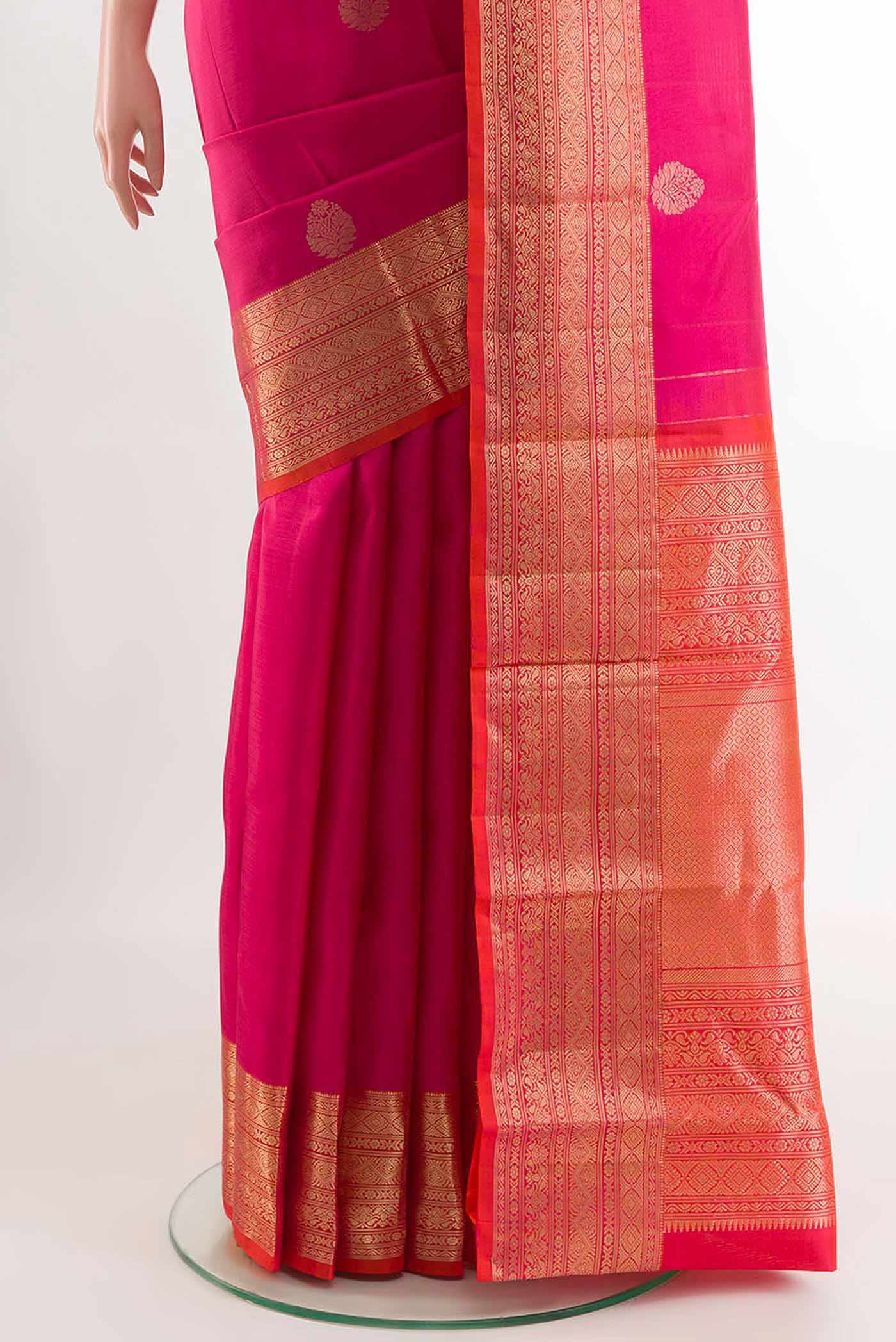 pleats pallu