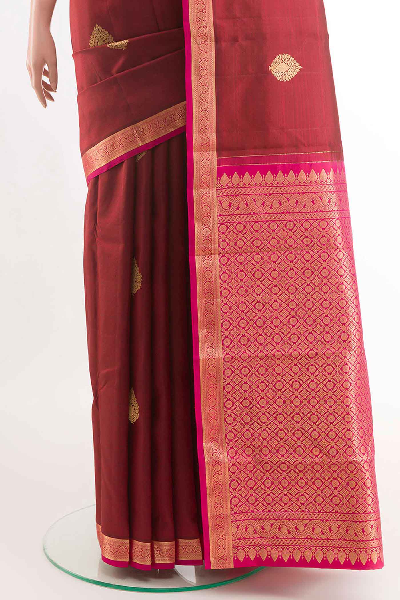 pleats pallu