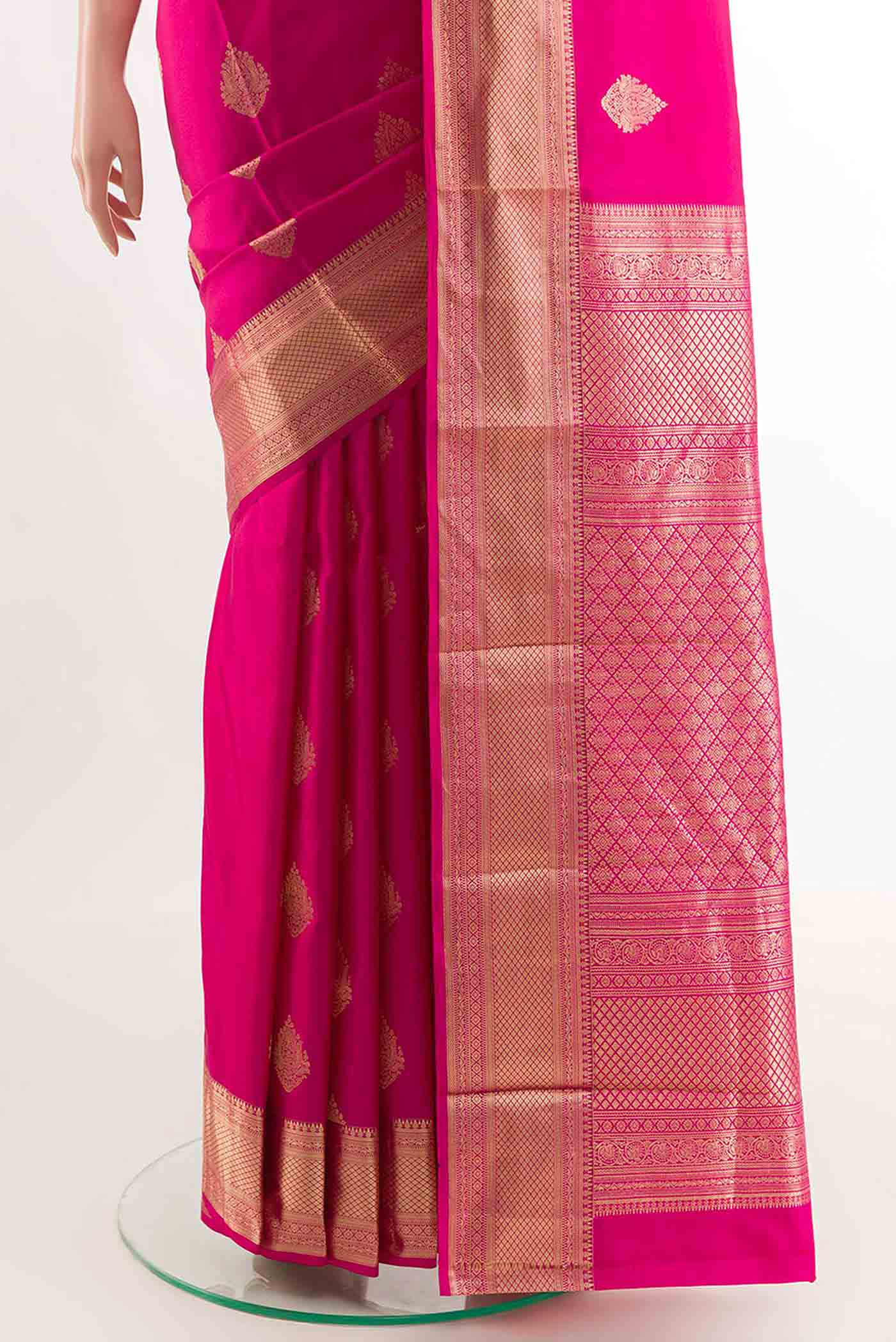 pleats pallu