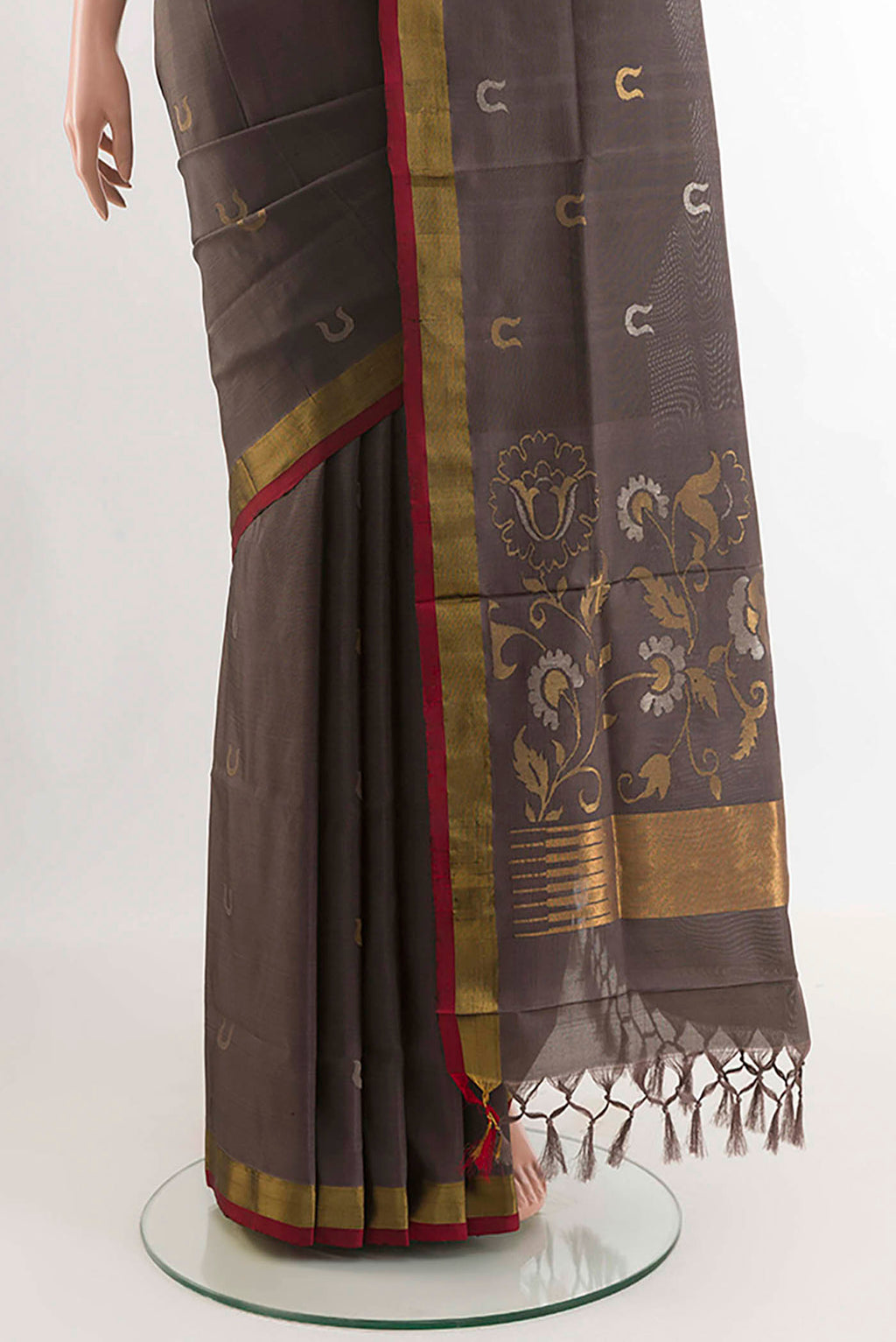 pleats pallu