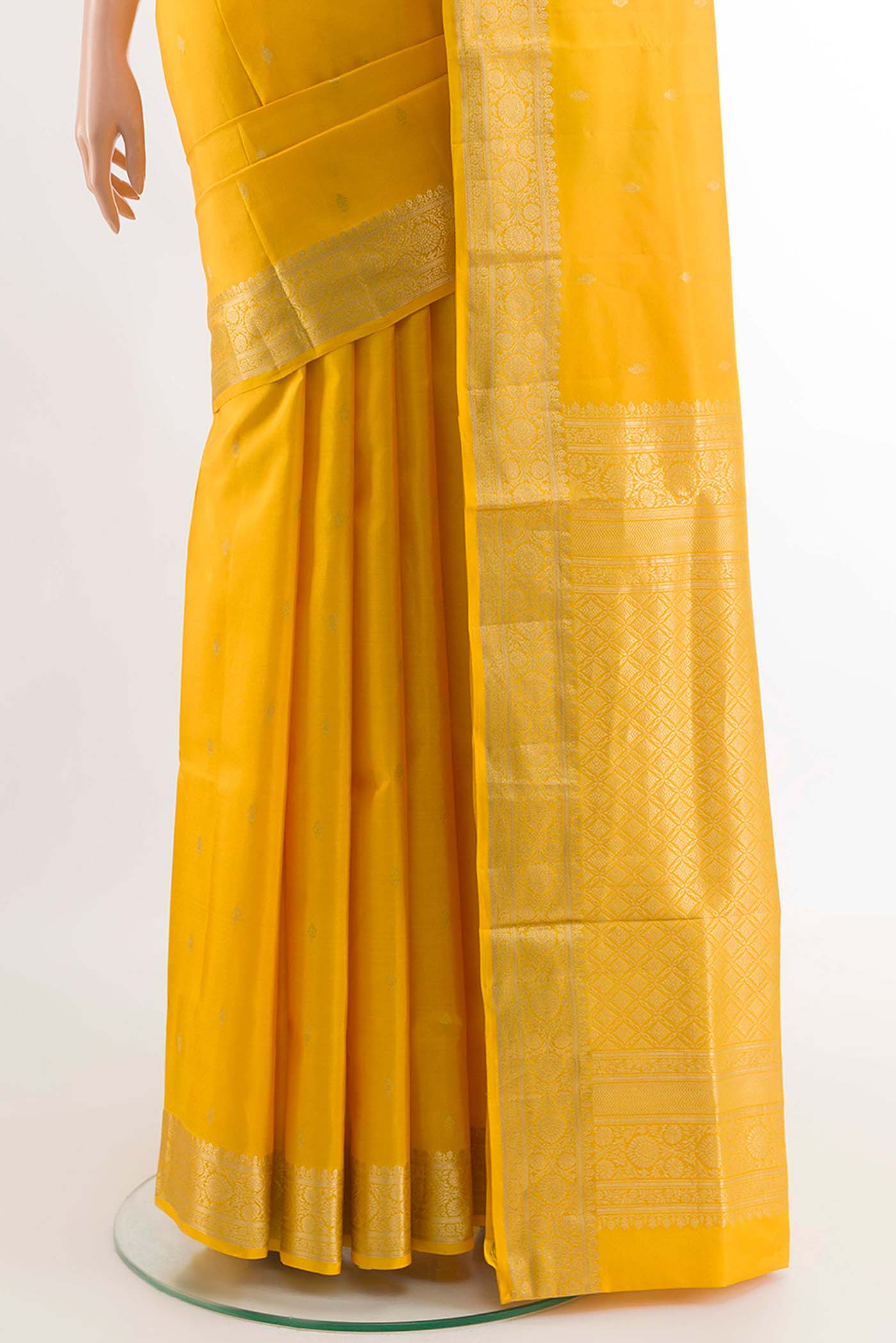 pleats pallu