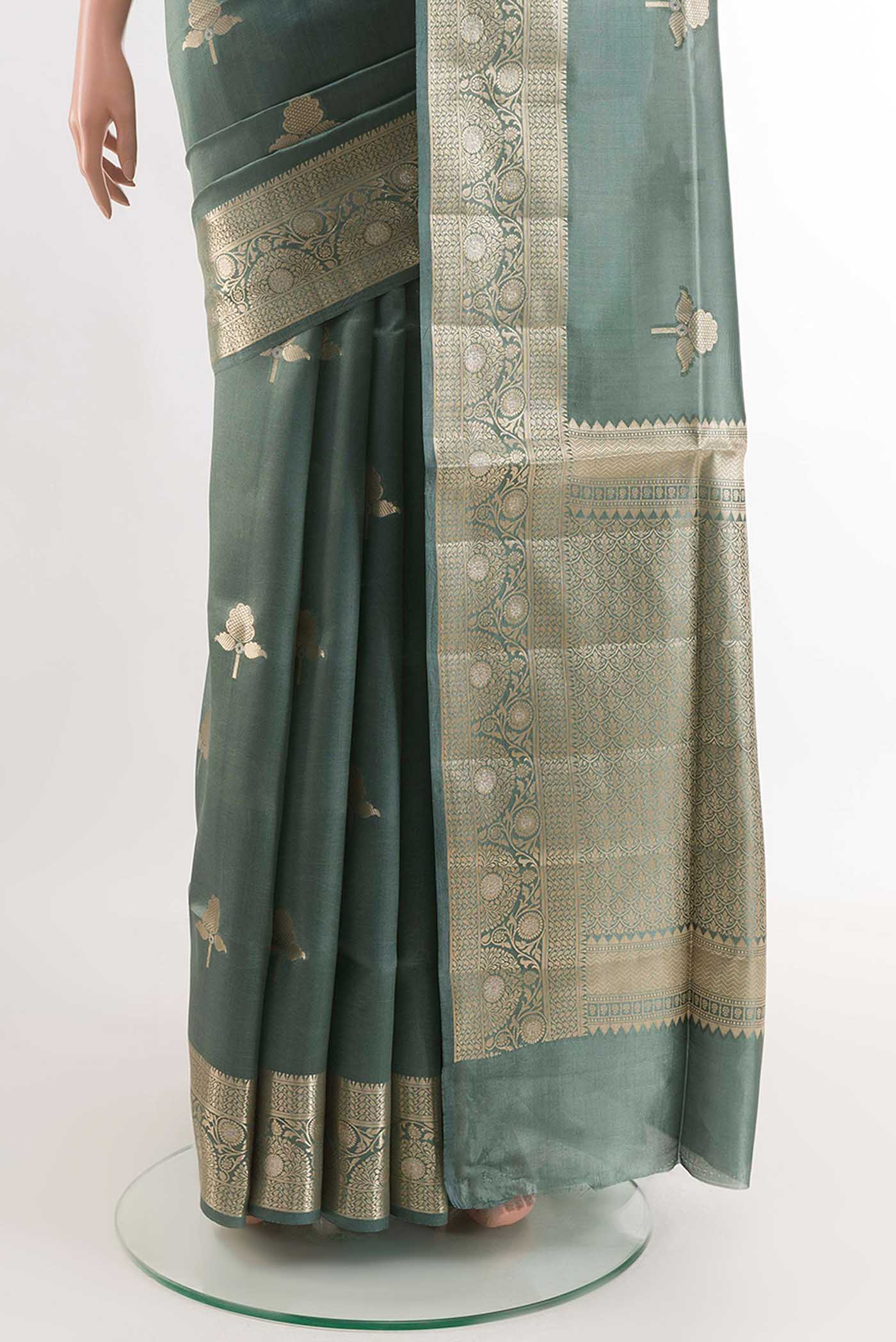 pleats pallu