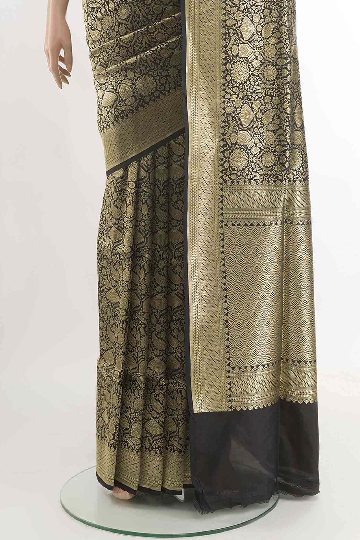 pleats pallu
