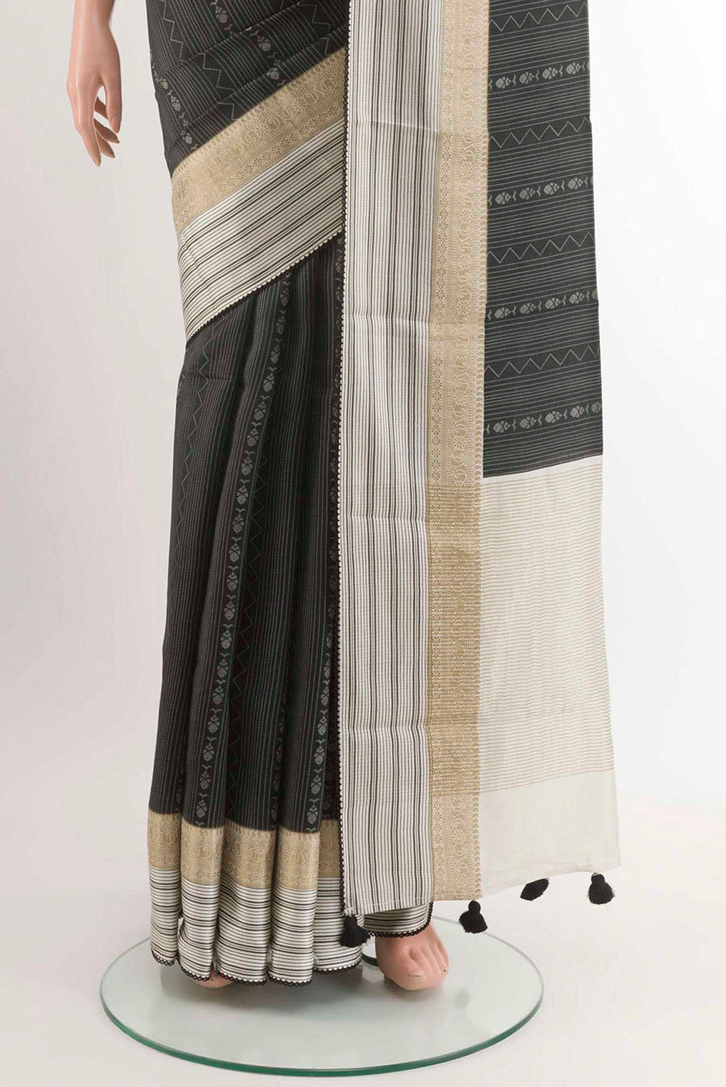 pleats pallu