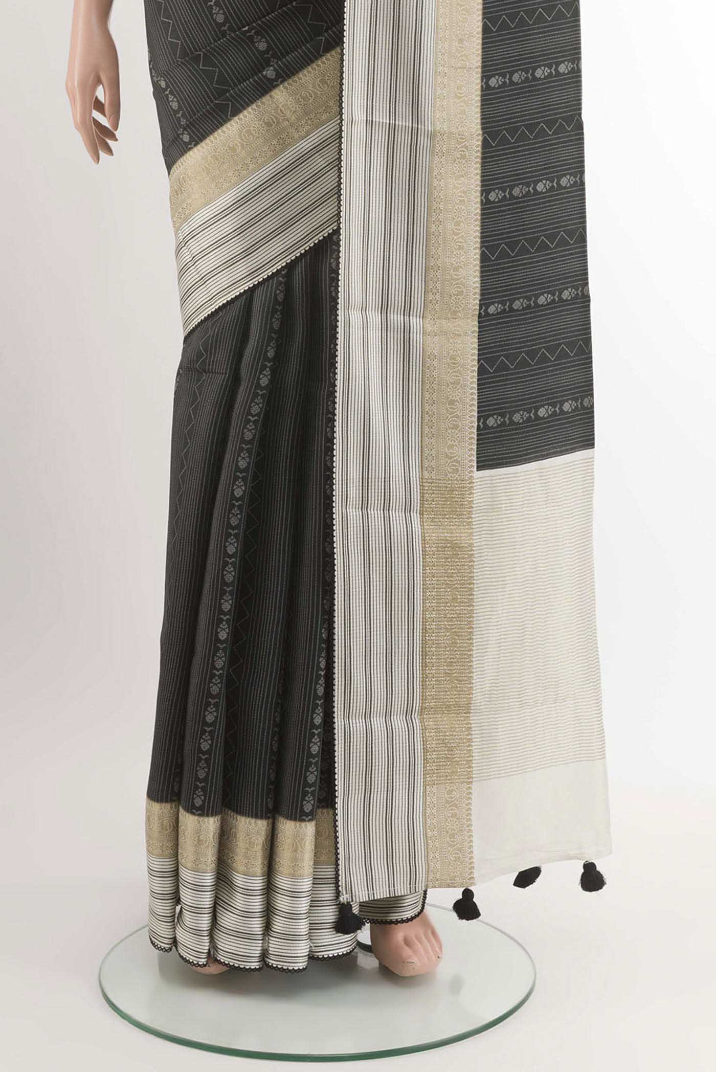 pleats pallu