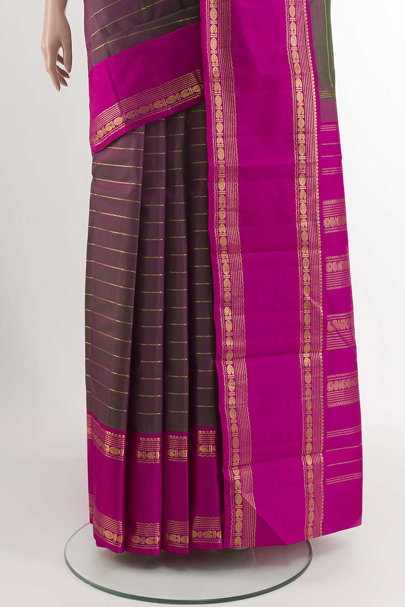 pleats pallu