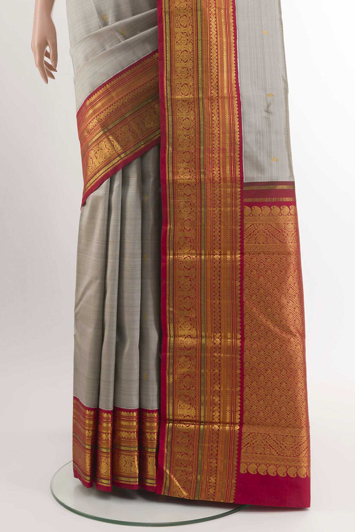 pleats pallu
