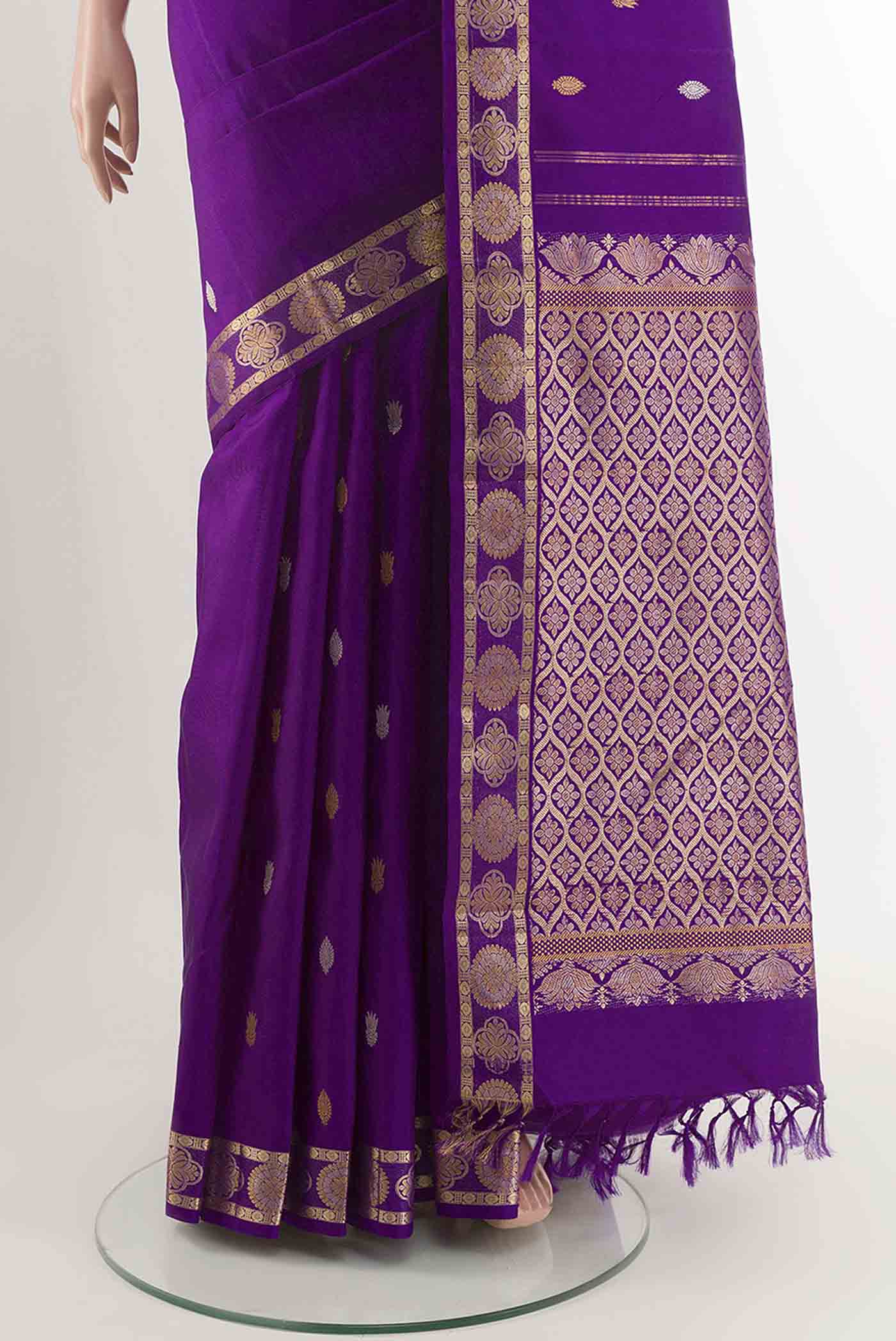 pleats pallu