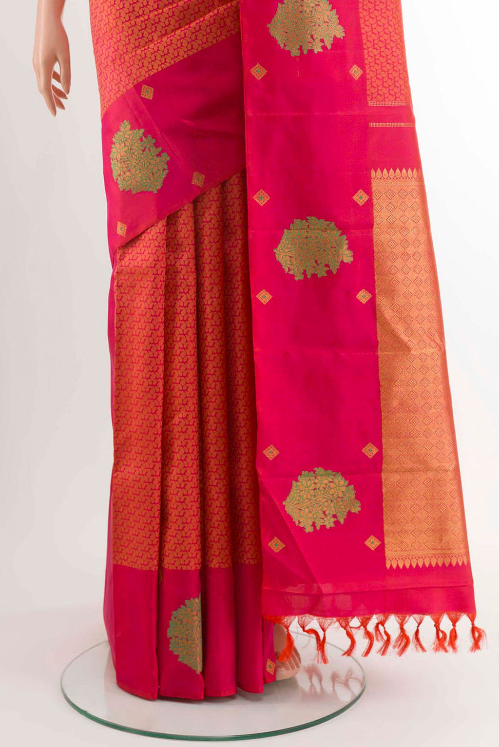pleats pallu