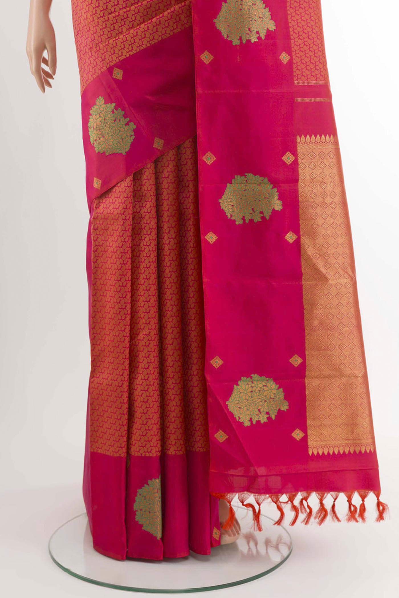 pleats pallu