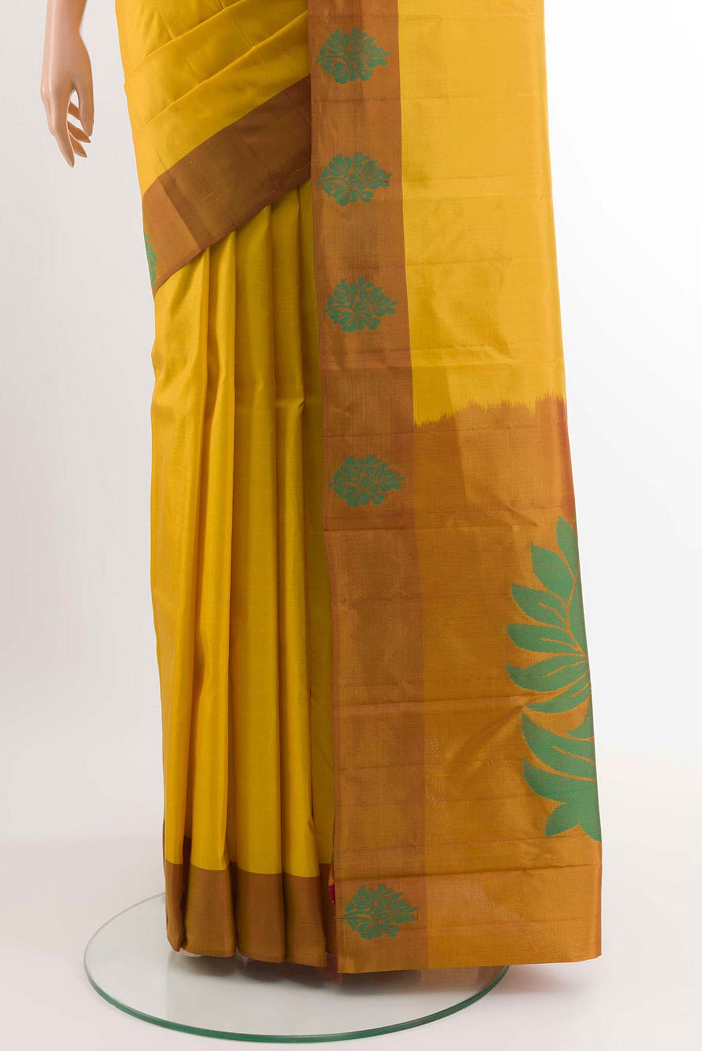 pleats pallu