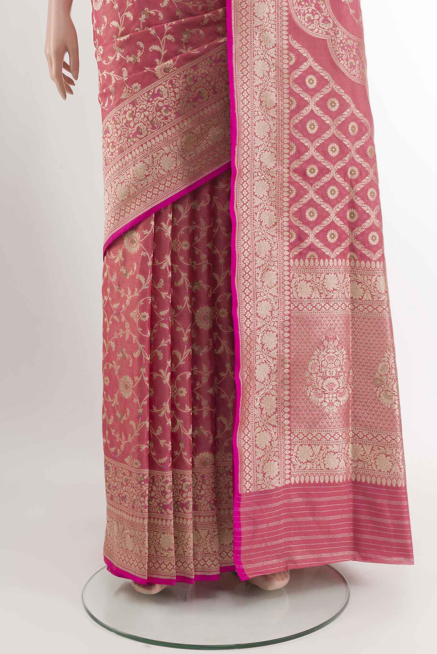 pleats pallu