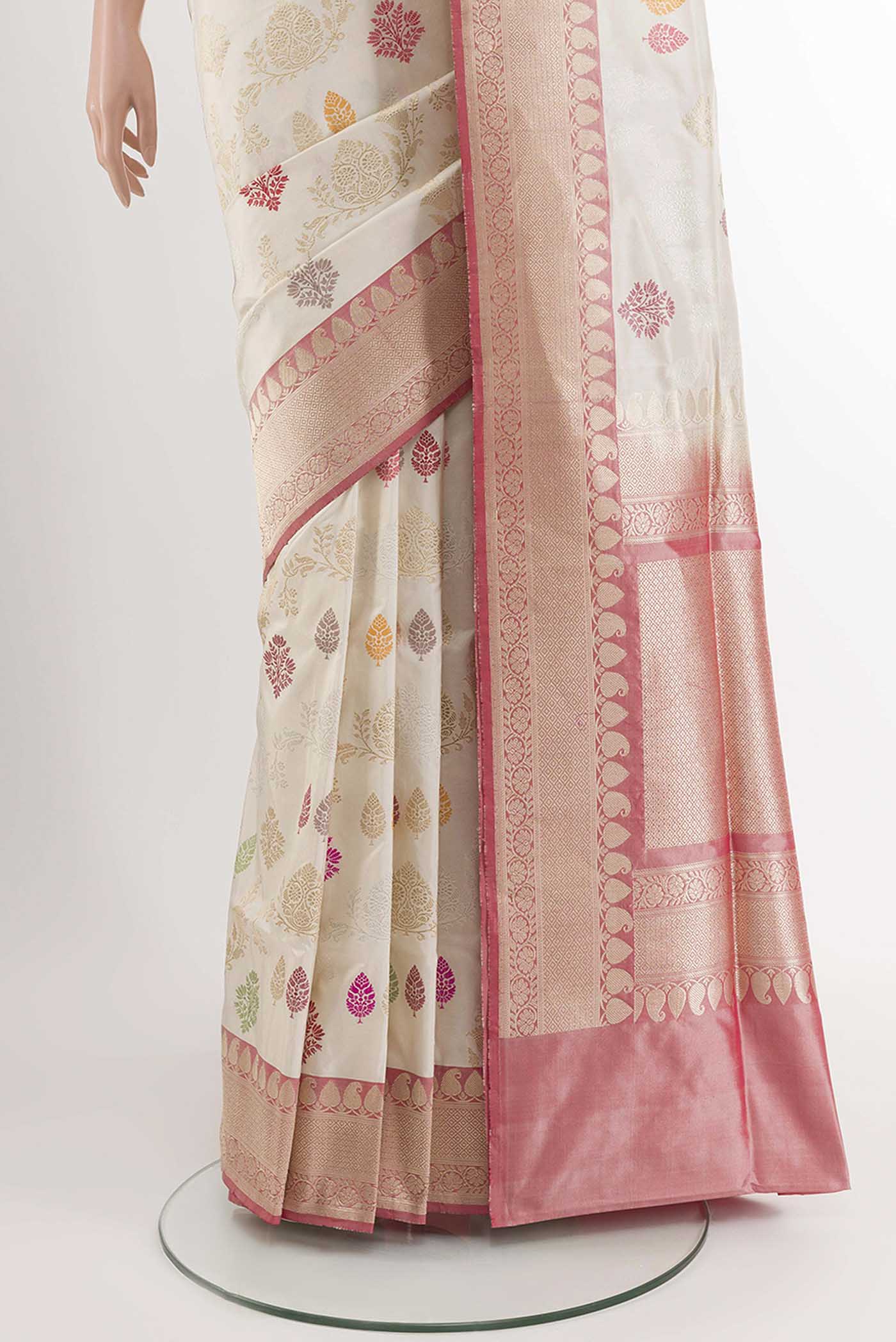 pleats pallu