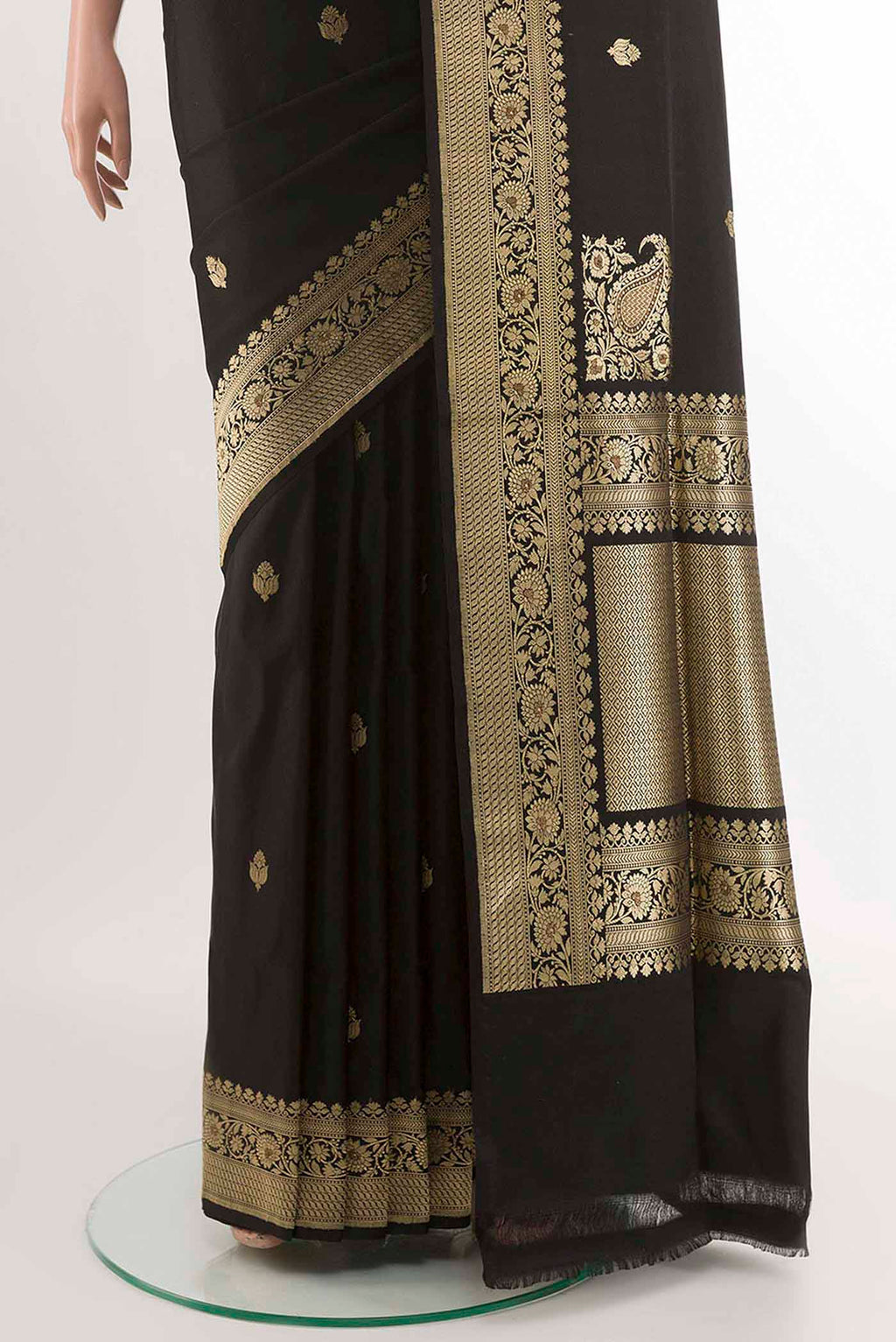 pleats pallu