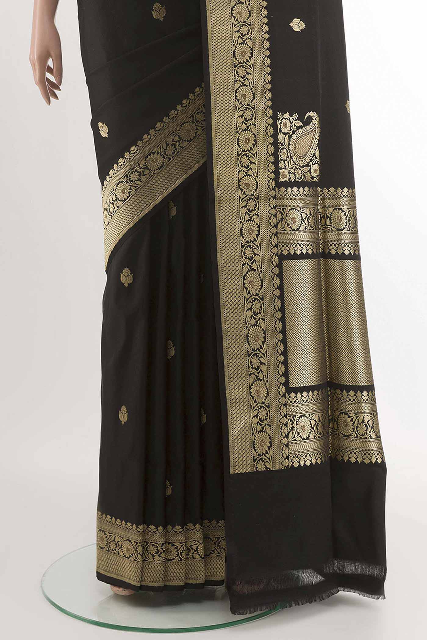 pleats pallu