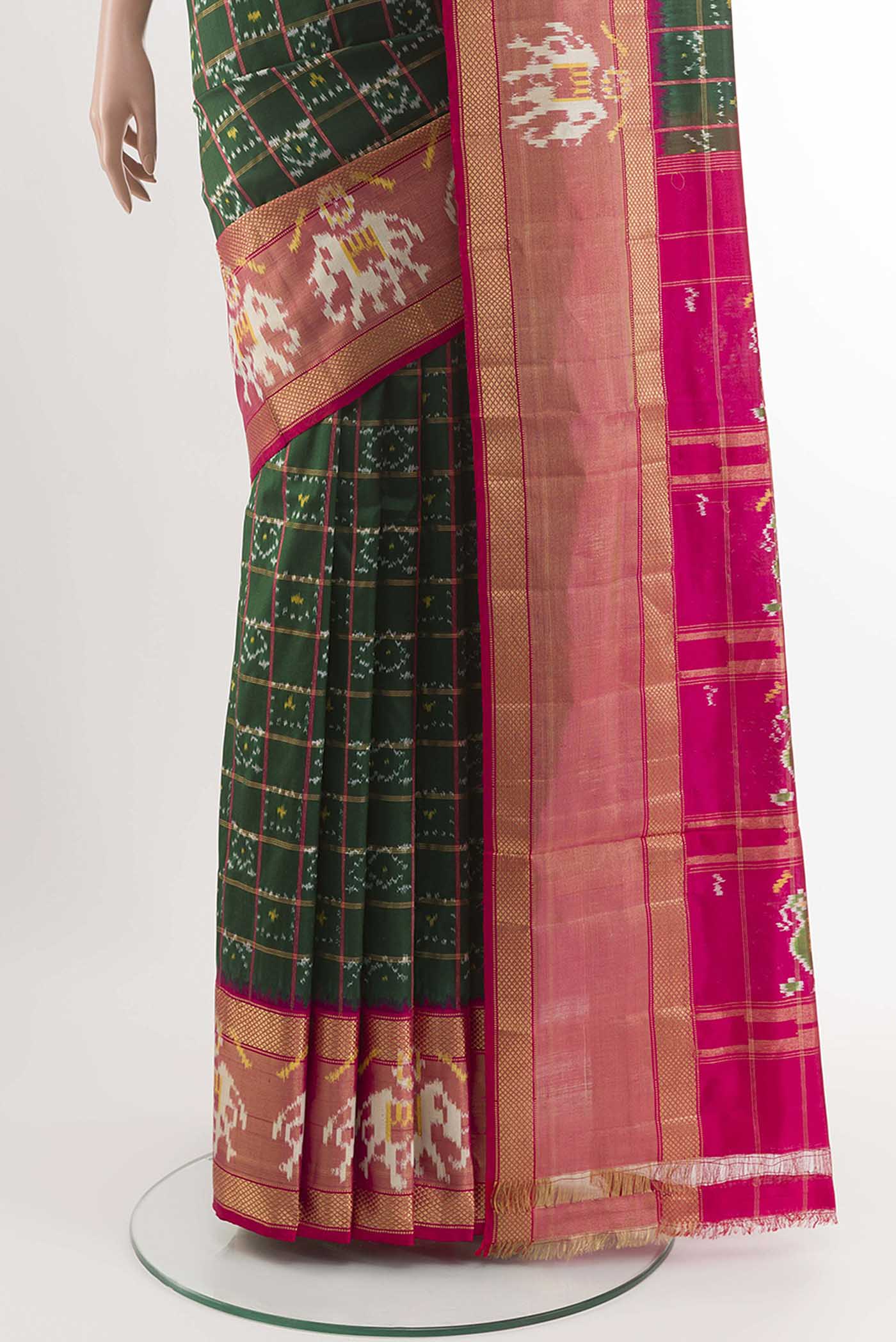 pleats pallu