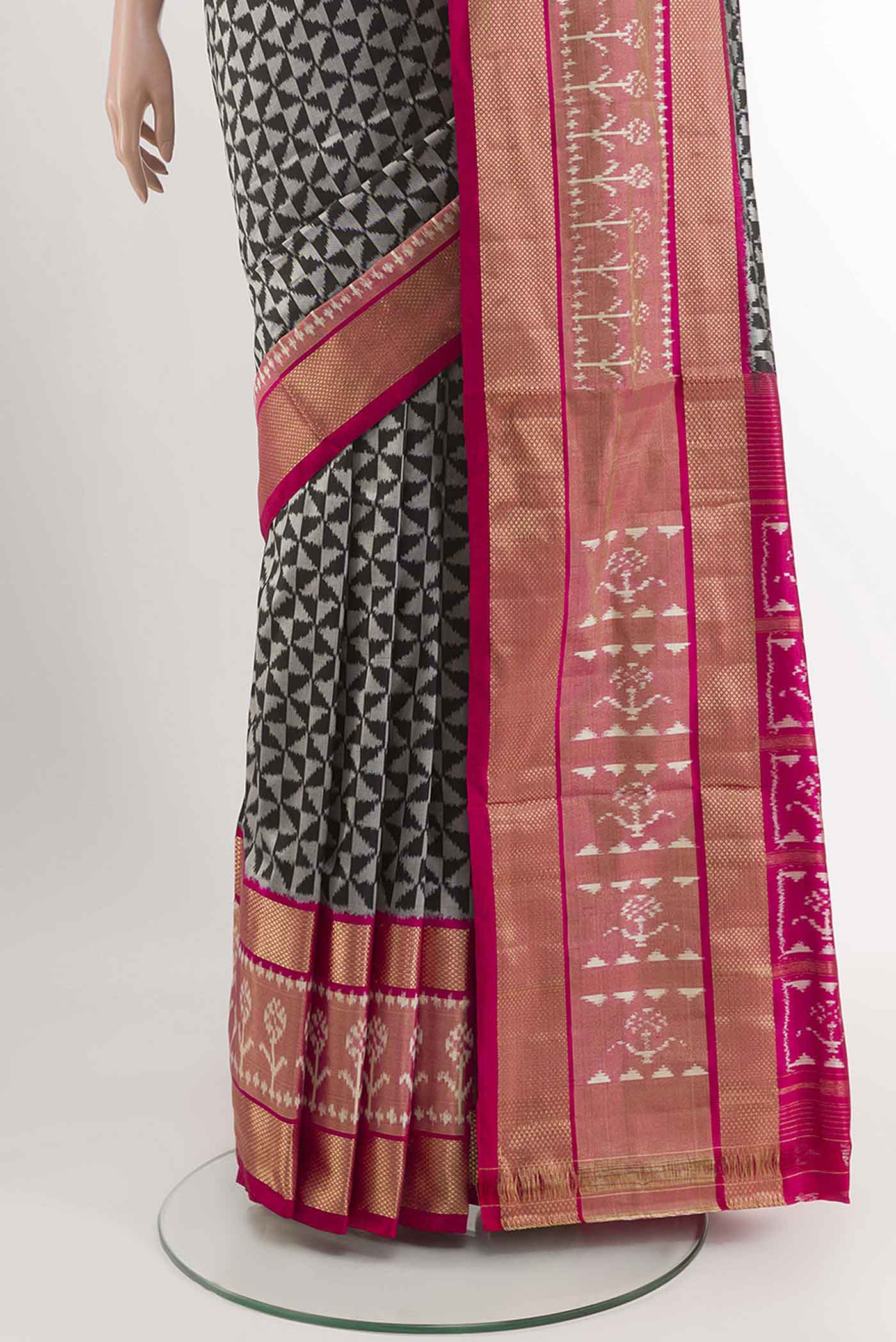 pleats pallu