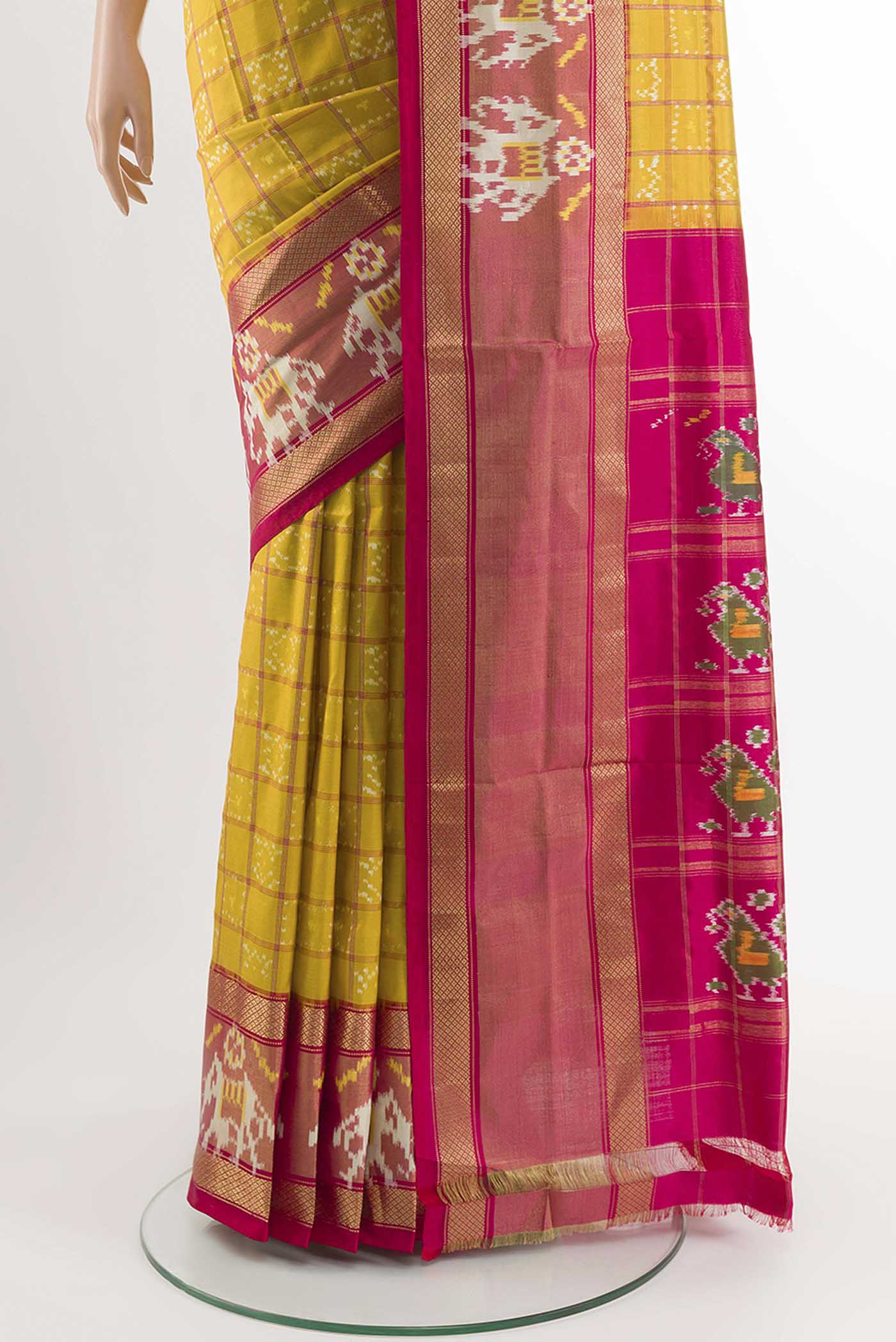 pleats pallu