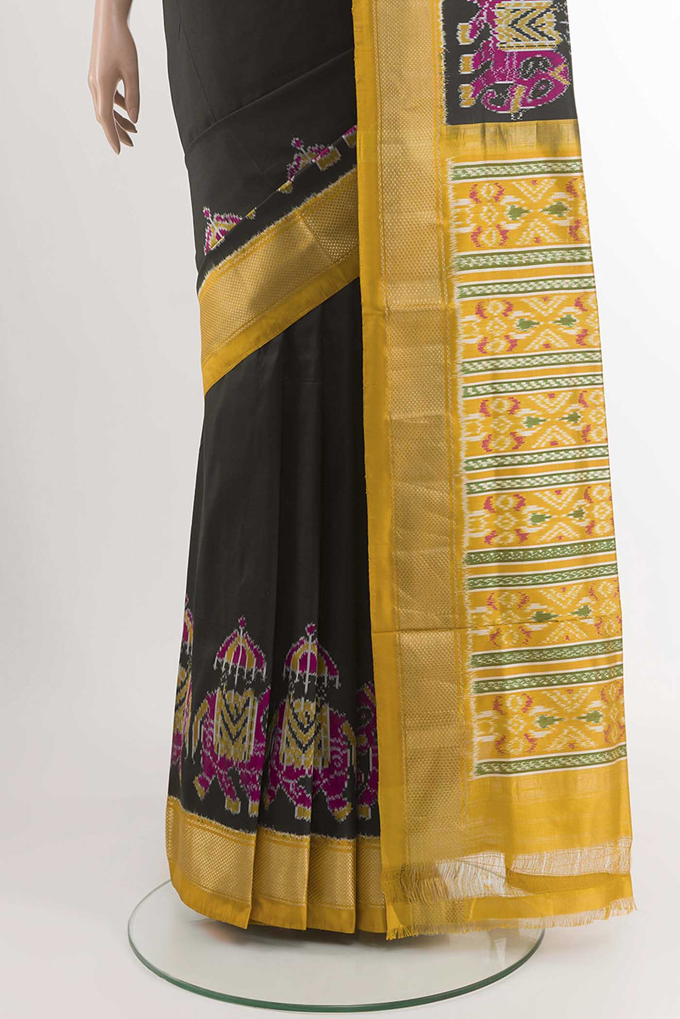 pleats pallu