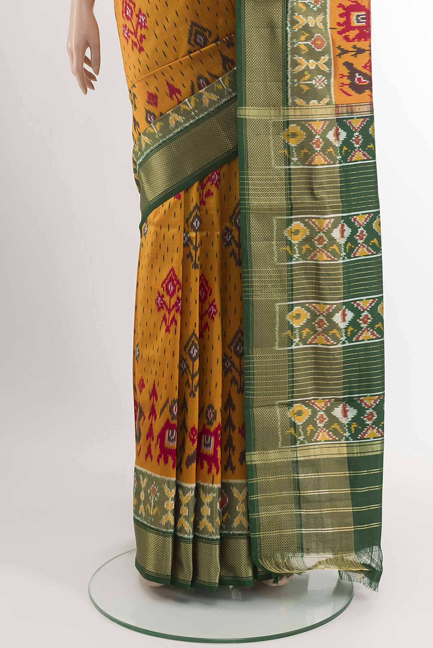 pleats pallu