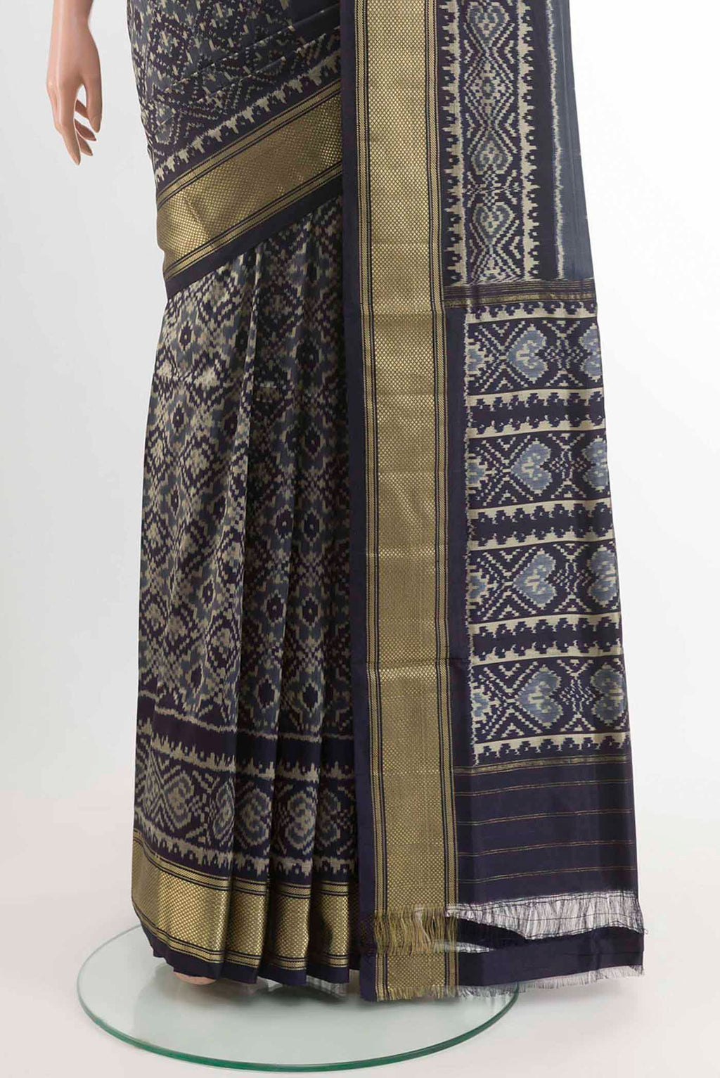 pleats pallu