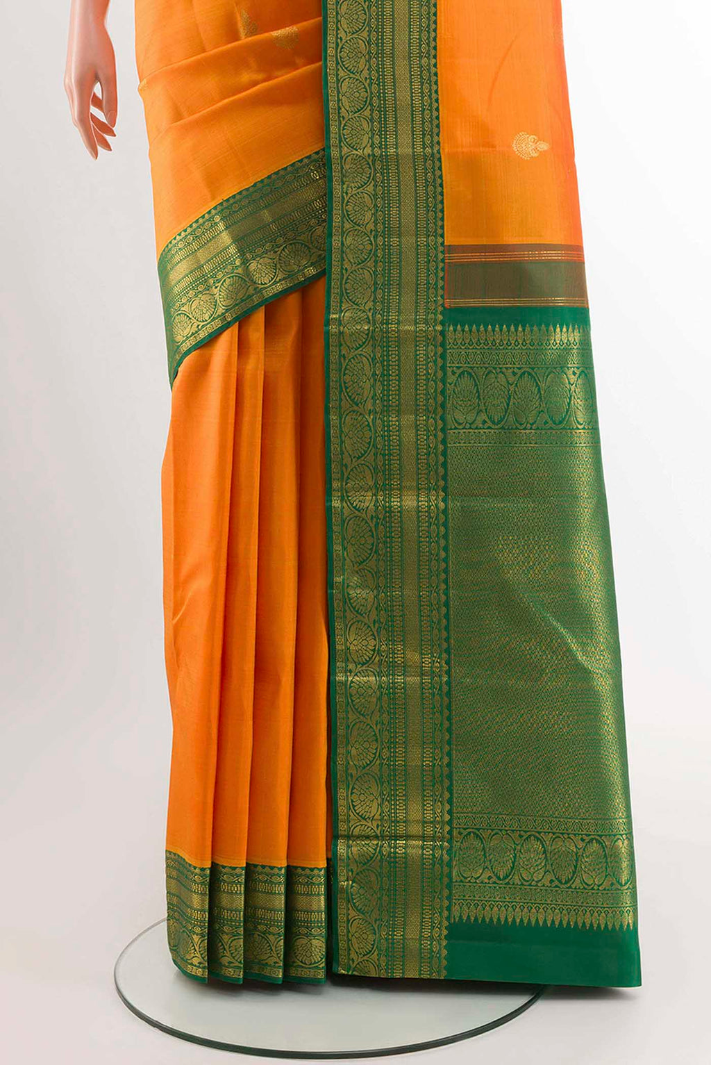 pleats pallu